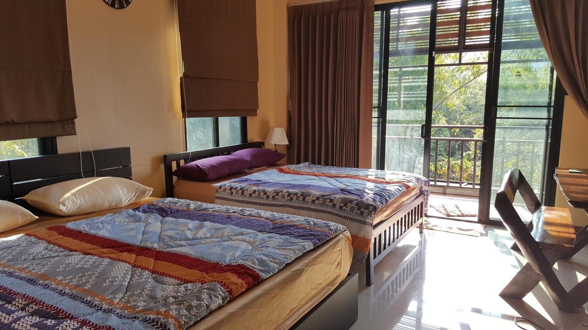 Kaengkrachan River Hut