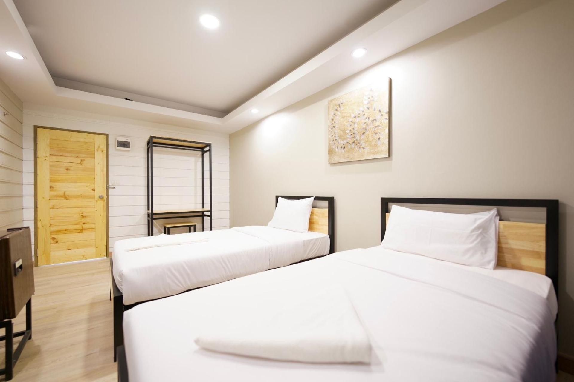 Twin Room with Private Bathroom