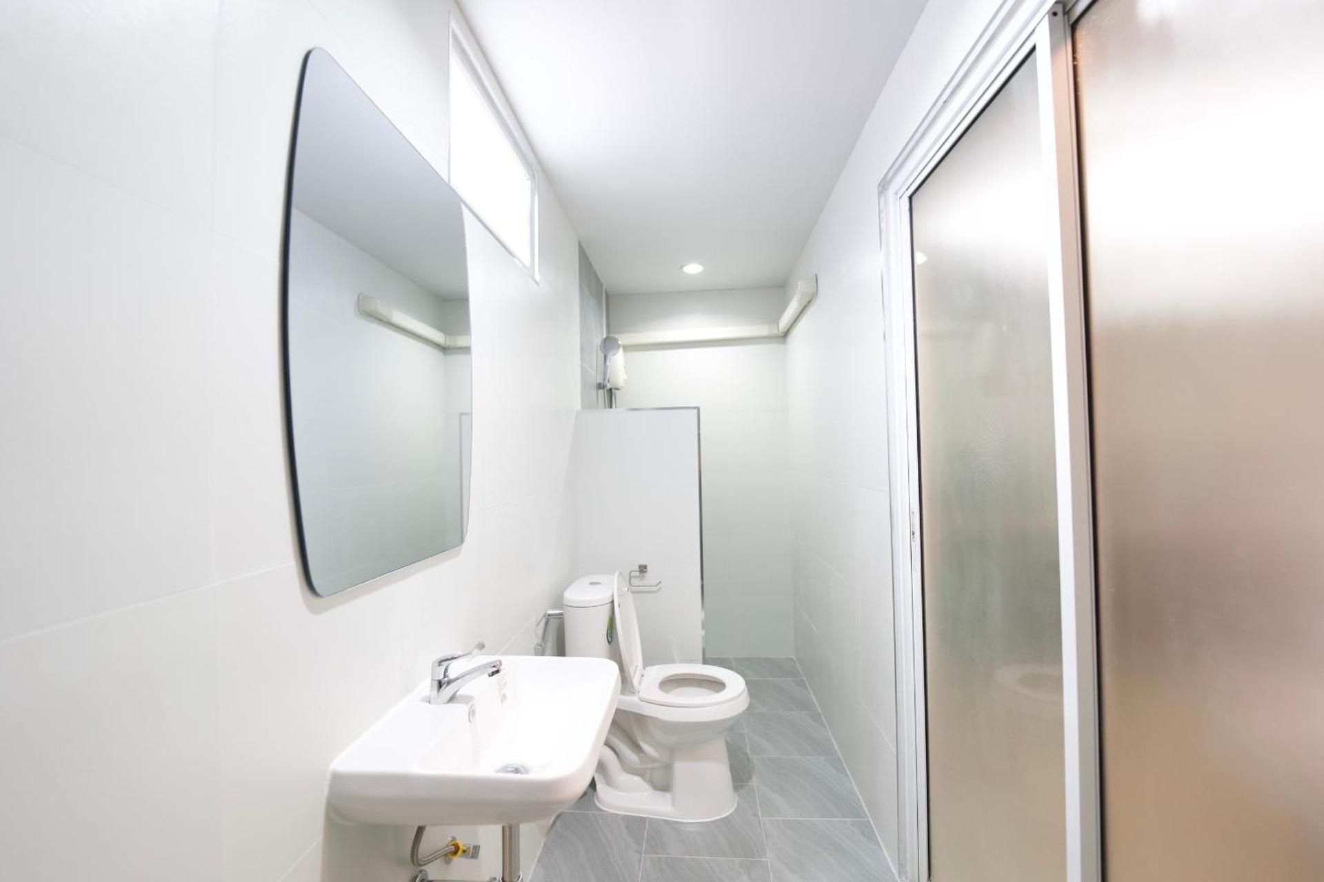 Twin Room with Private Bathroom