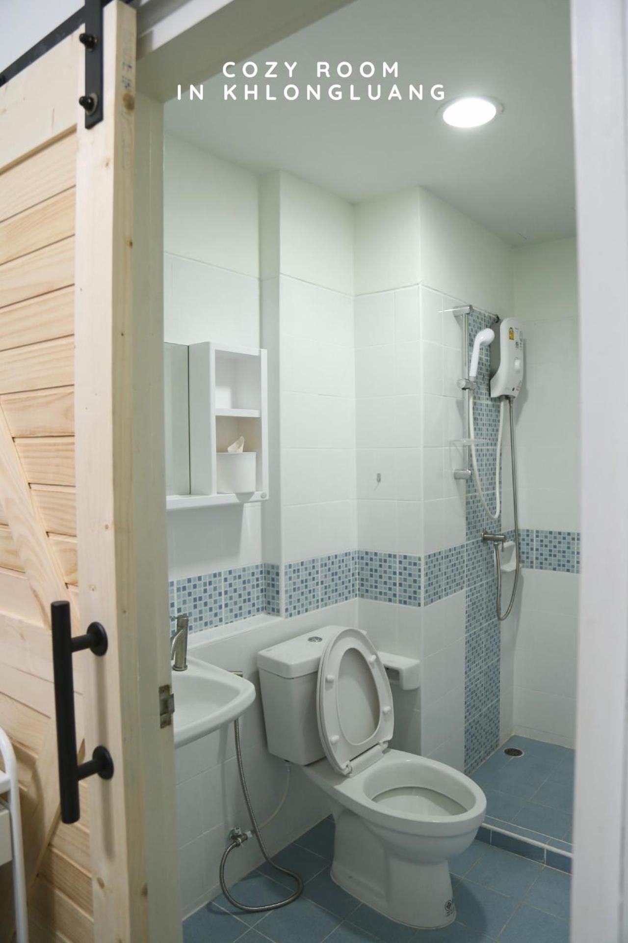 One-Bedroom Deluxe Apartment