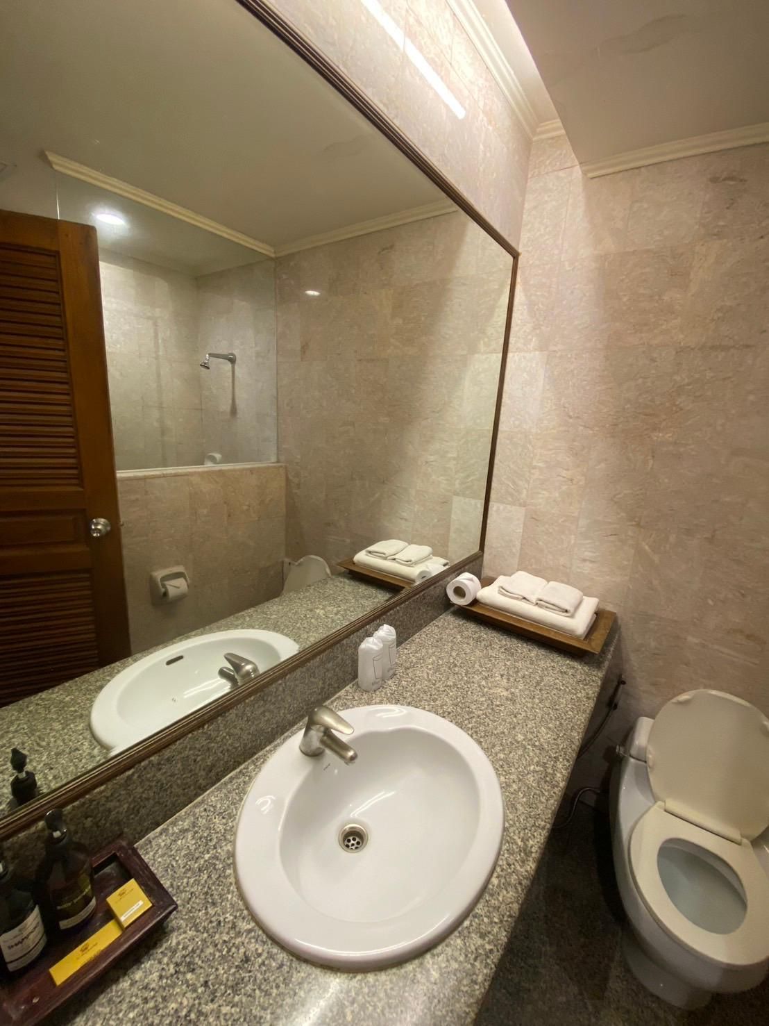 Sri U-Thong Grand Hotel Standard 3