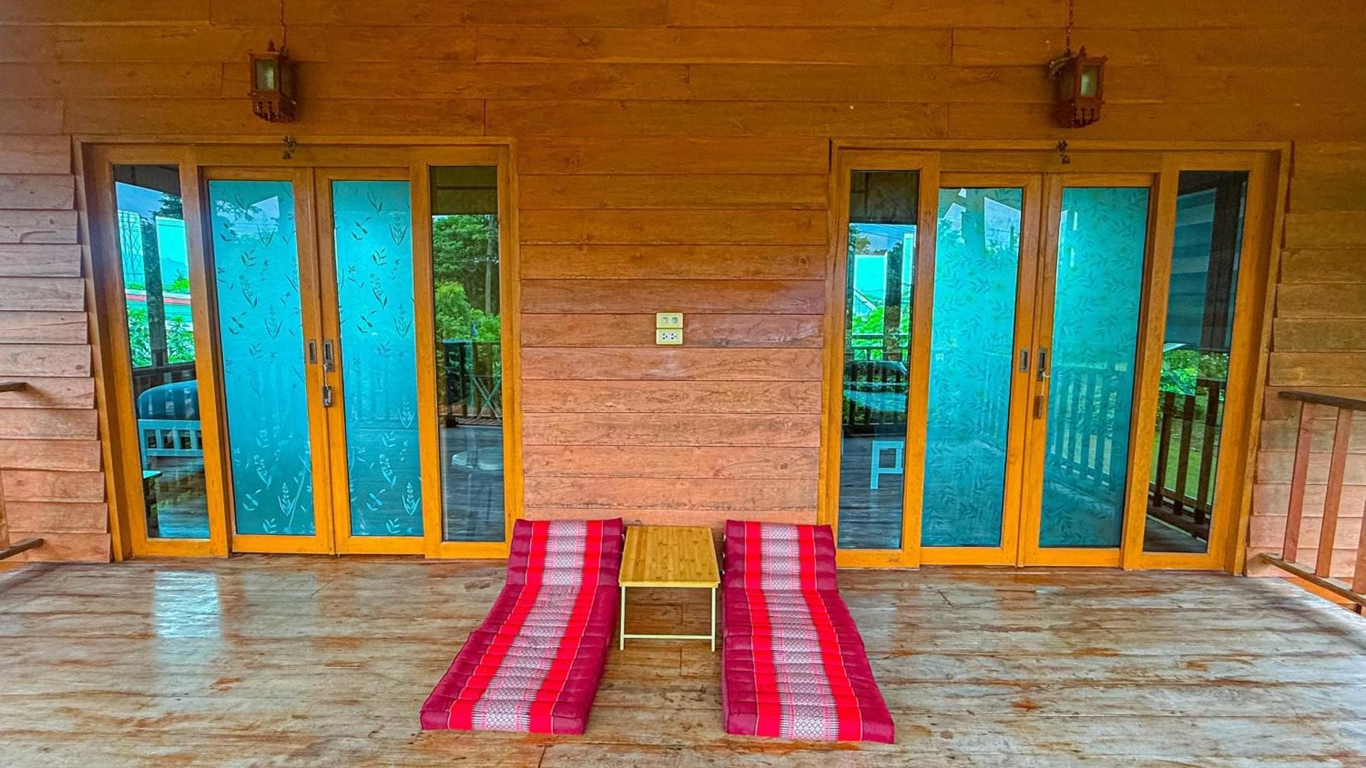 Standard Double Room with Shared Bathroom