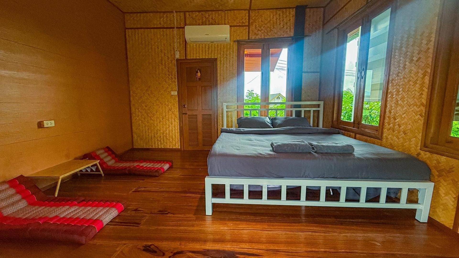 Standard Double Room with Shared Bathroom