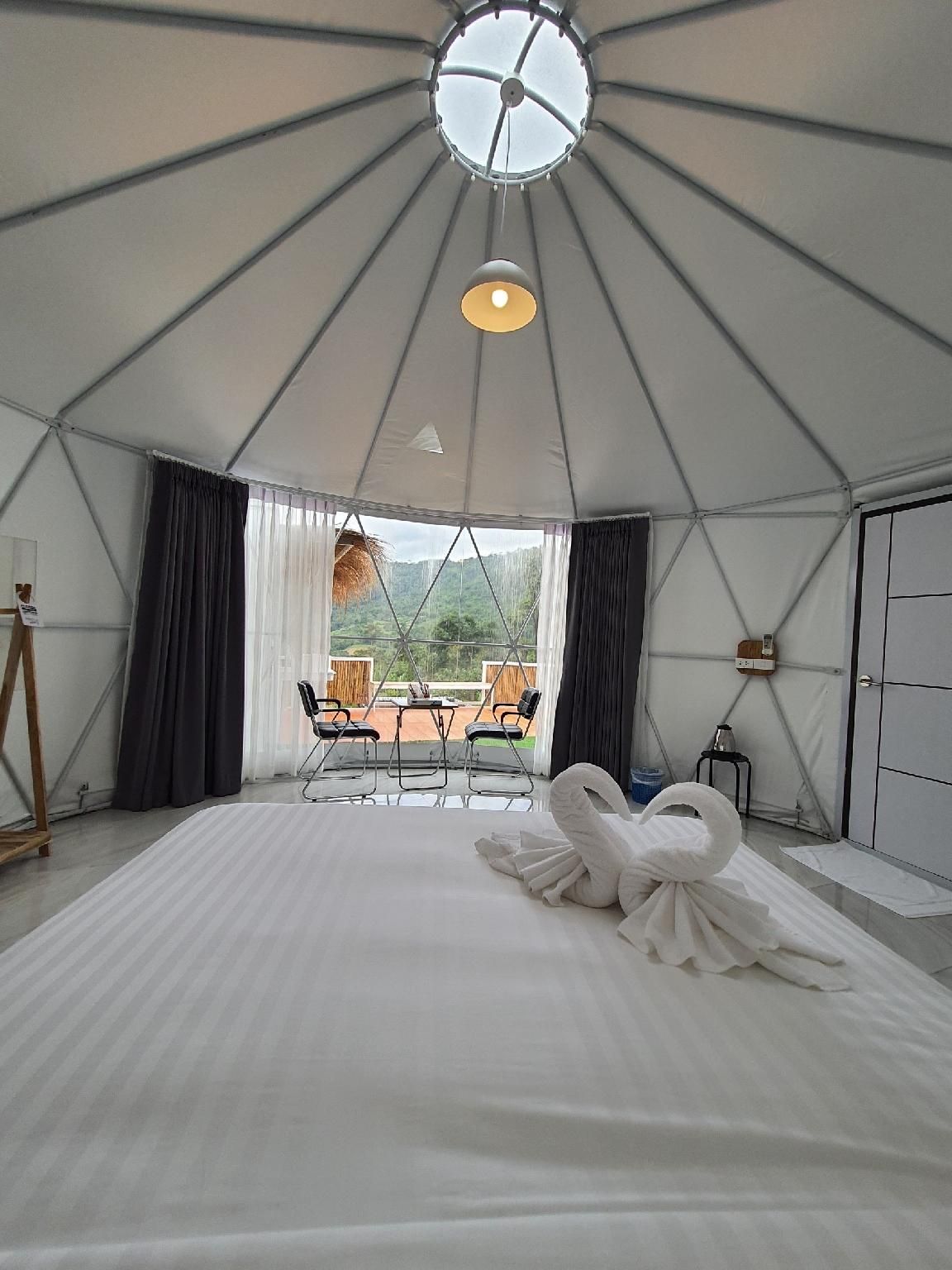 Superior King Room with balcony
