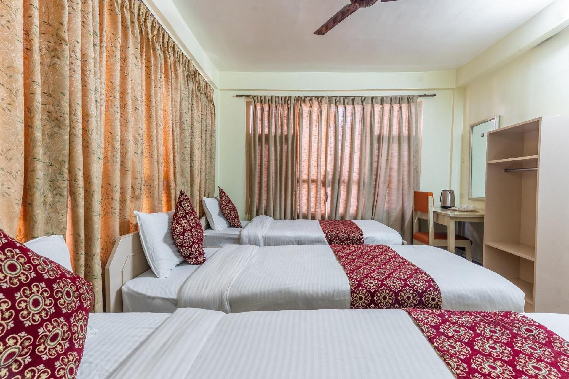 Classic Triple Room