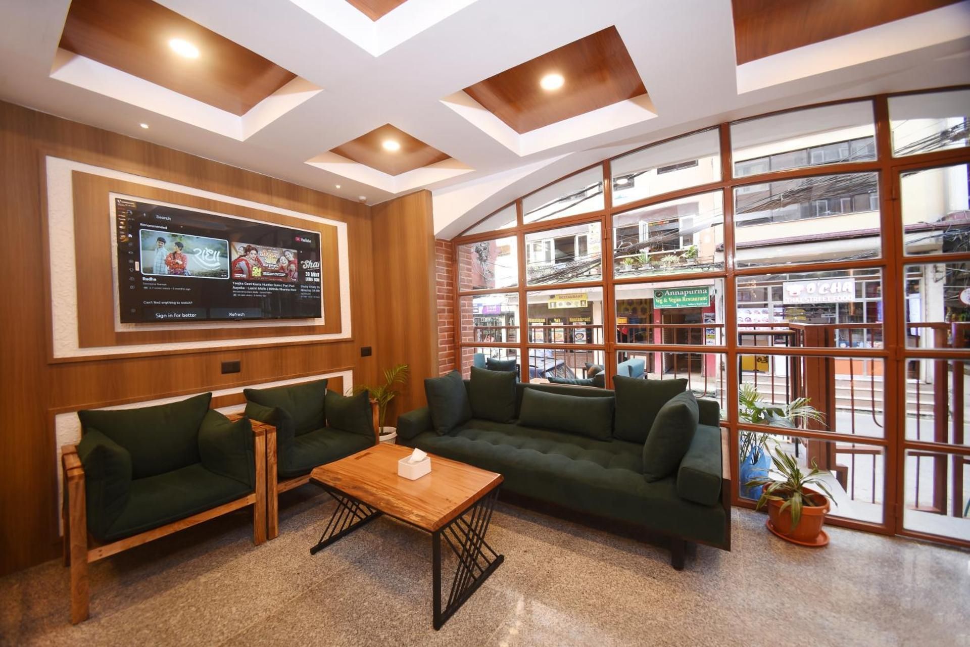 shared lounge/tv area