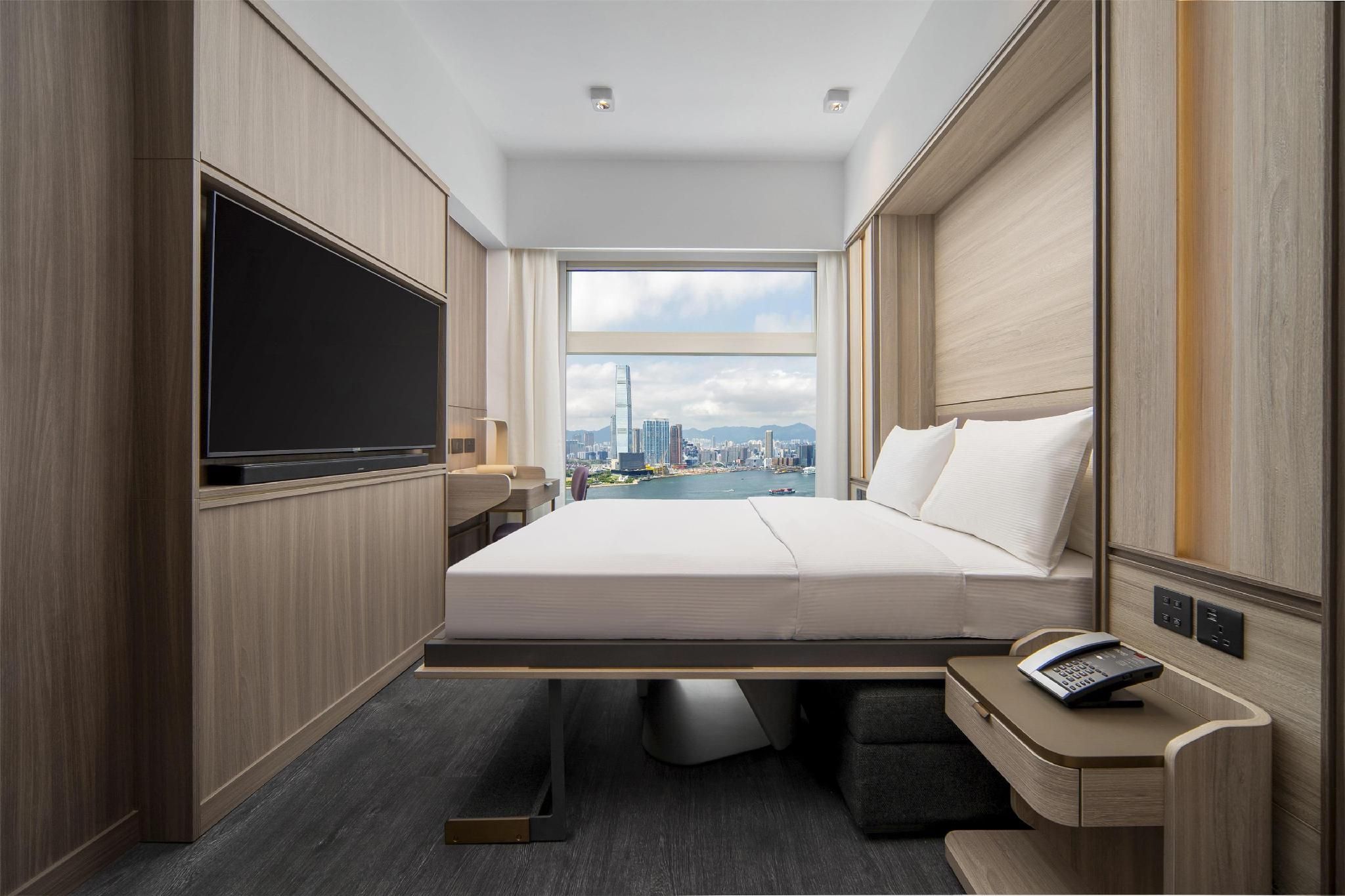 Queen Flex Room with Wall Bed