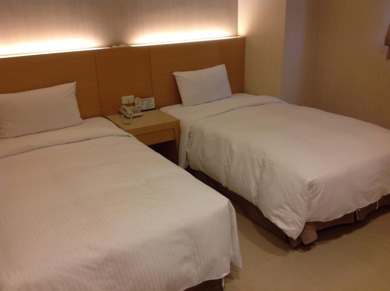 548950_15081317100034228296