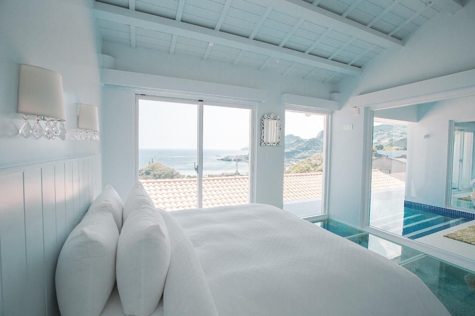 Ample Villa Sea View Family