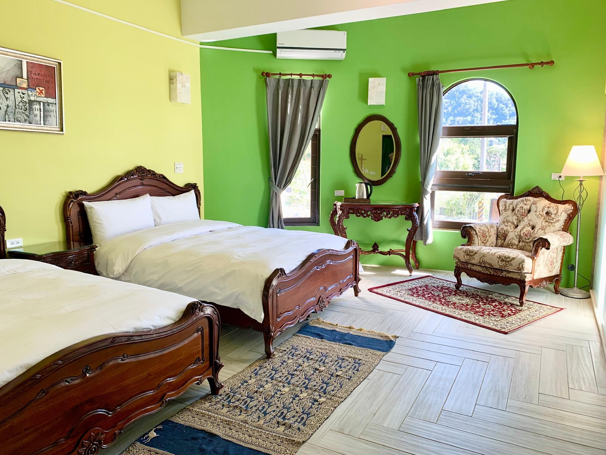 Deluxe Quadruple Room
