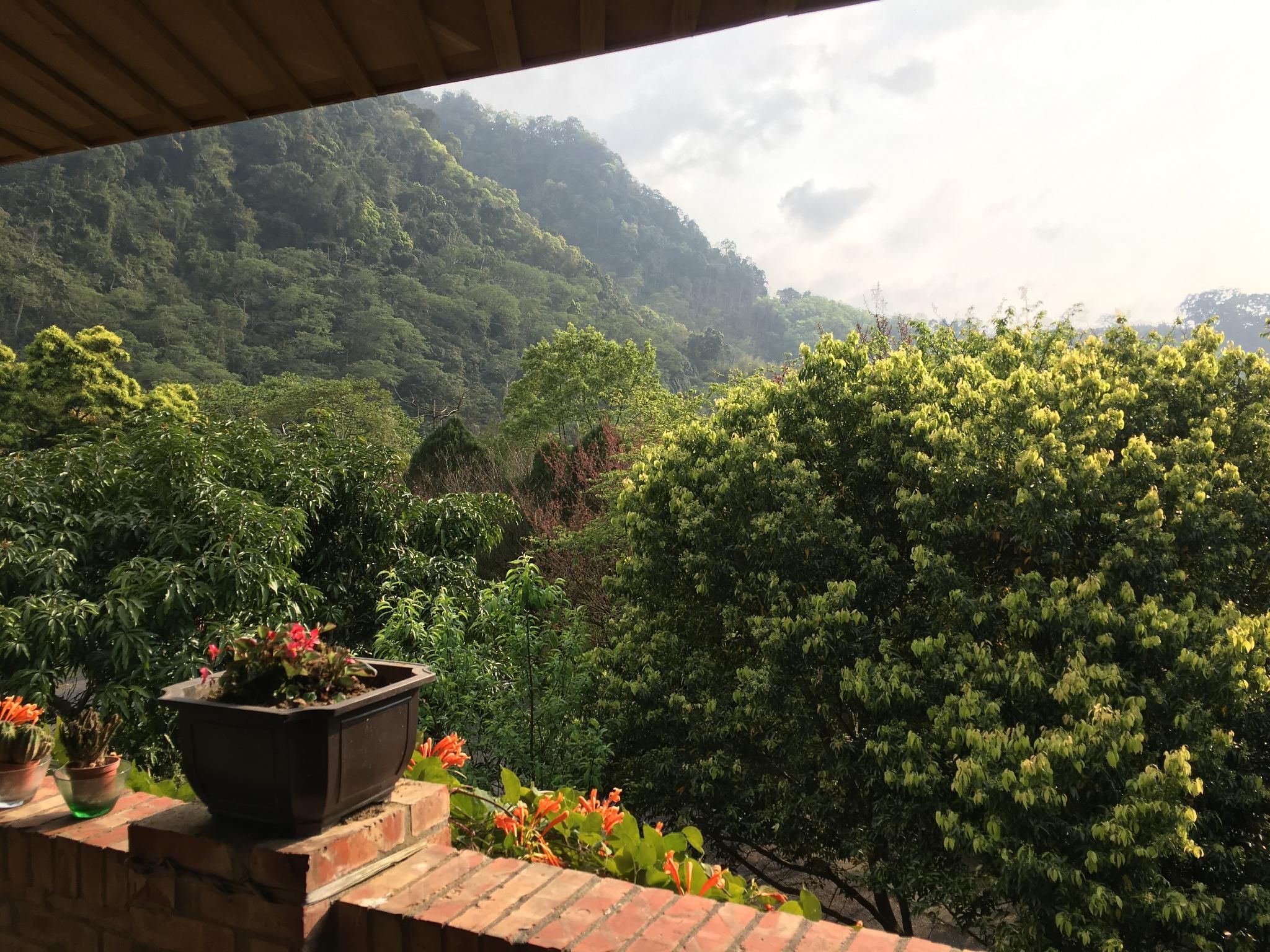 Xianshan Village Quadruple Family  2