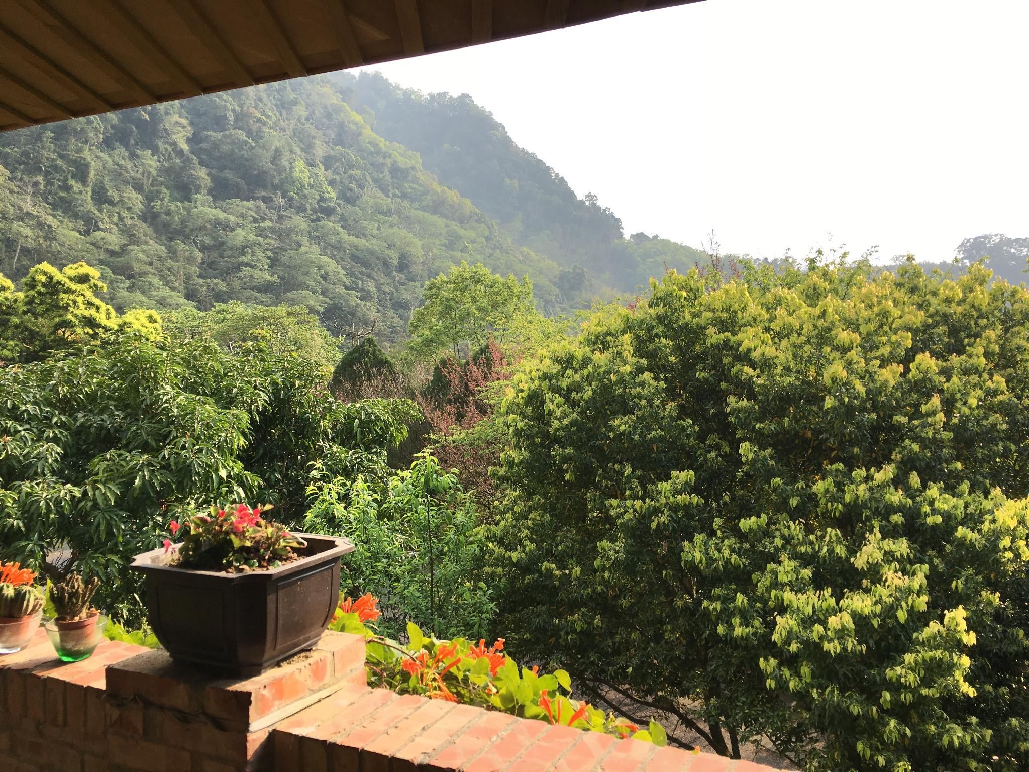 Xianshan Village Standard Room For 5 People - Non-Smoking 2