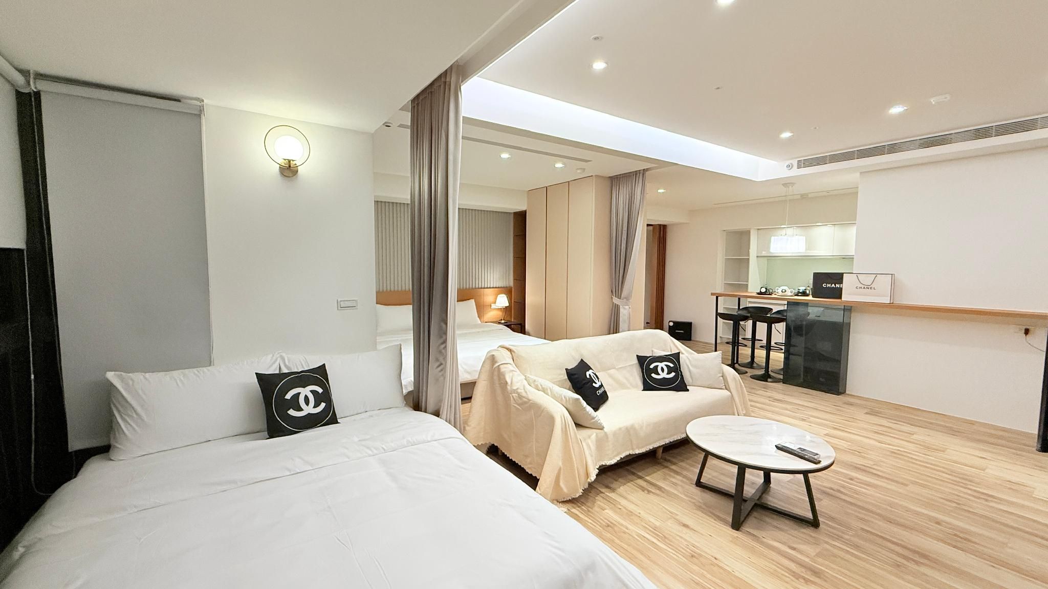Deluxe Quadruple Room with Balcony