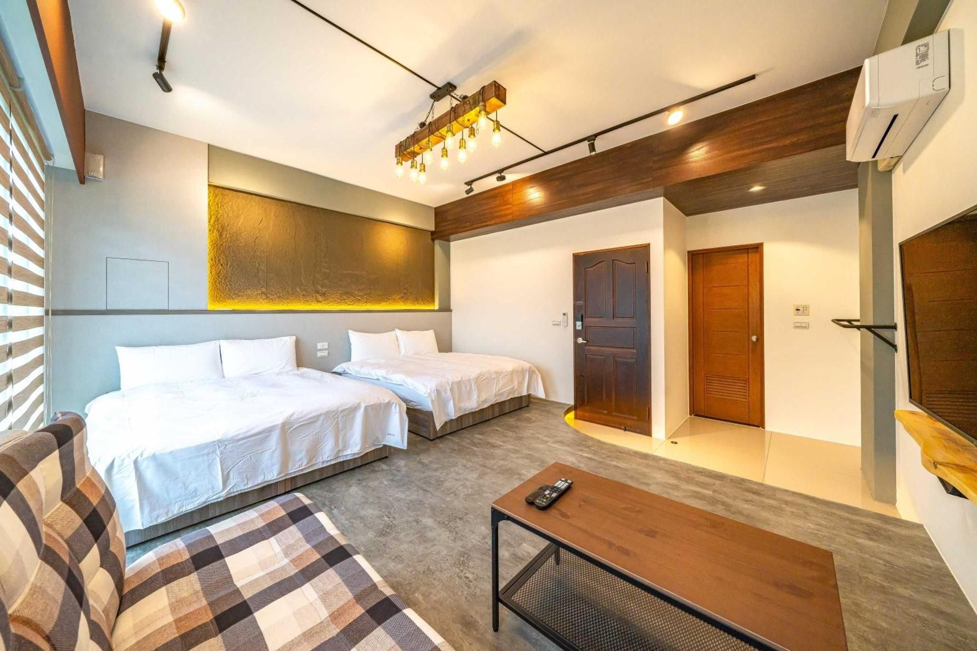 Deluxe Quadruple Room with Balcony