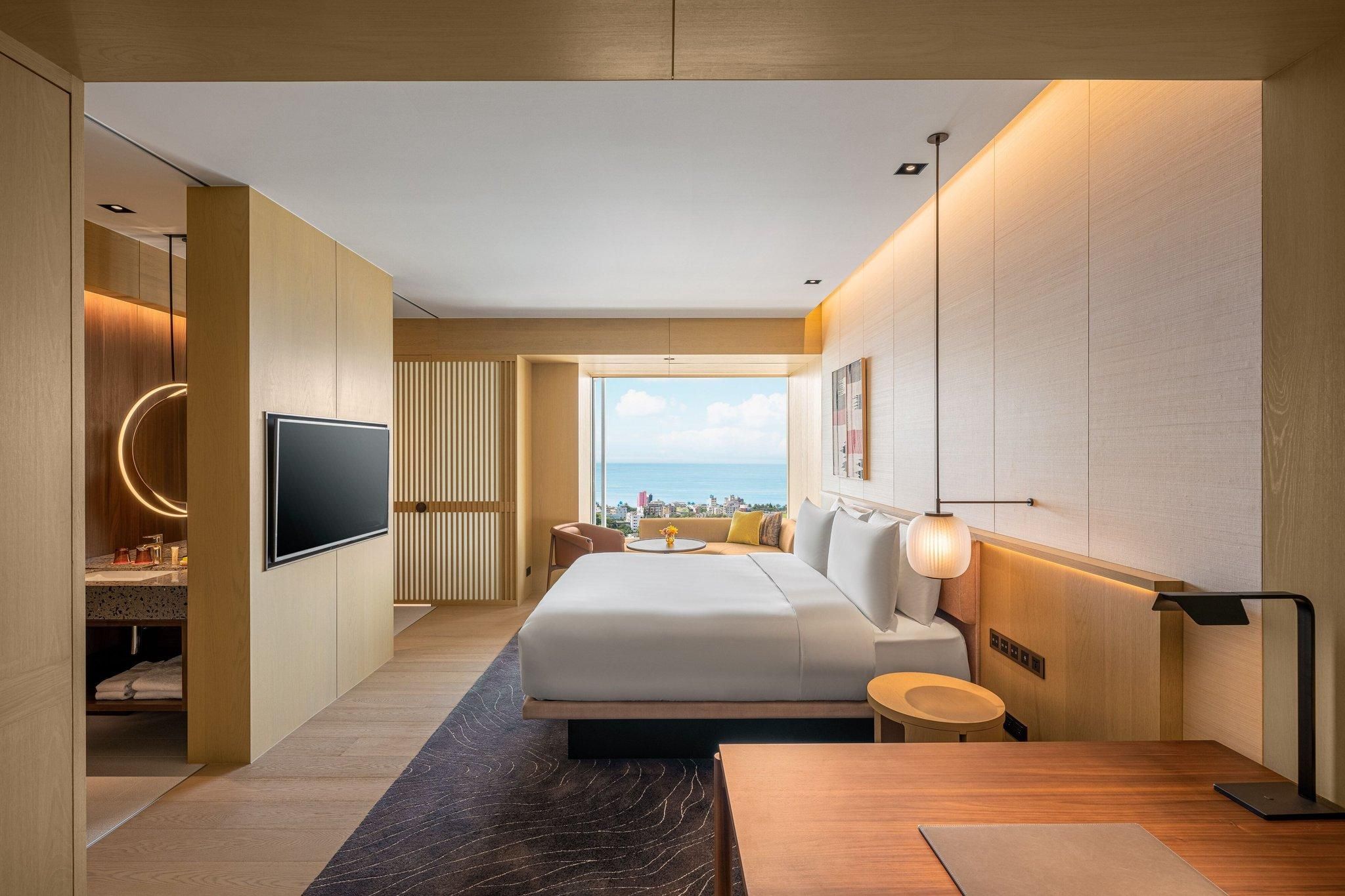 Deluxe Hot Spring Room, Guest room, 1 King, Ocean view