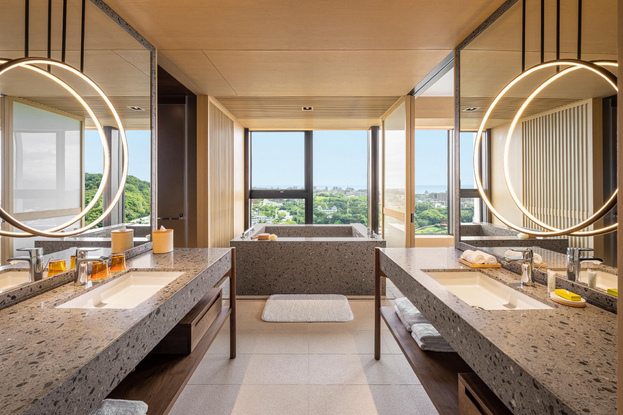 Superior Hot Spring Suite, 1 Bedroom Suite, 1 King
