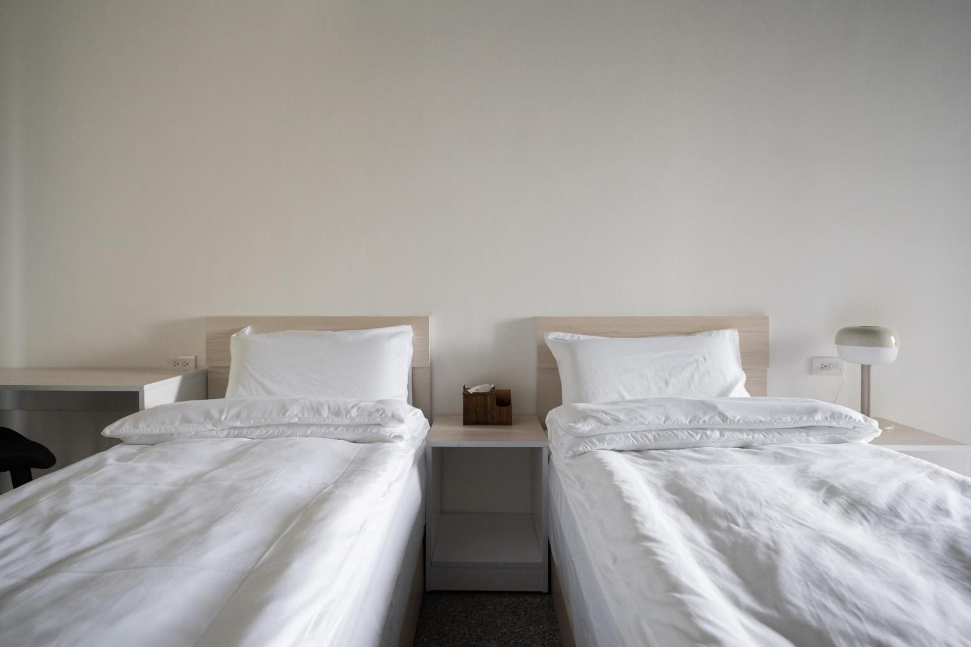 Deluxe Cityscape Twin Room