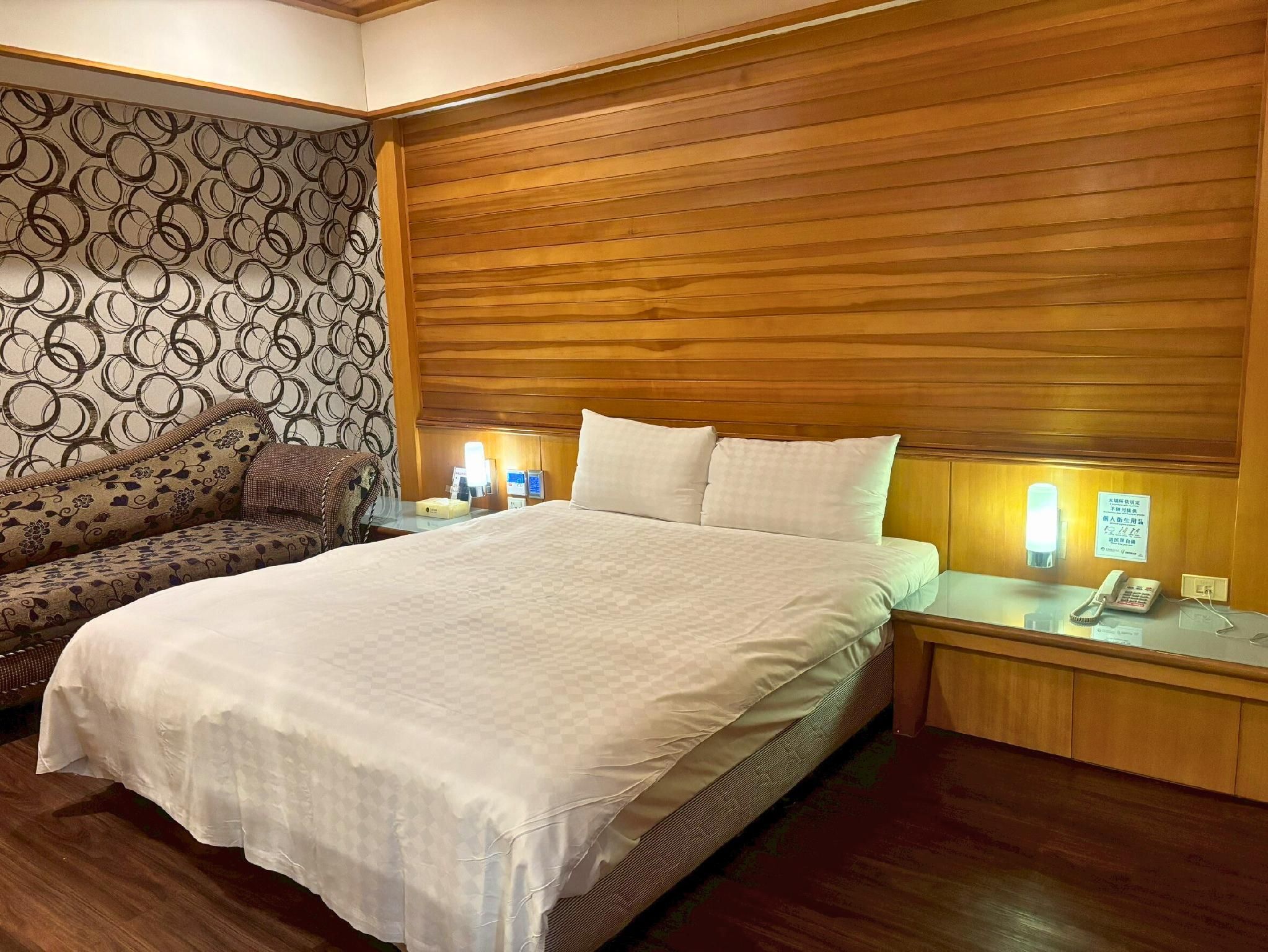 Quadruple Room for 4 - Check-In After 6:00 PM