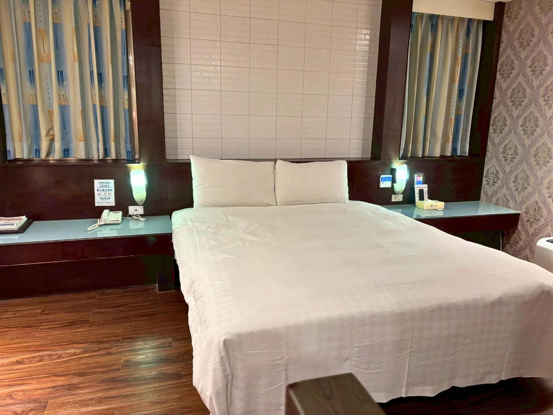 Superior Double Room(Check-in after 21:00)
