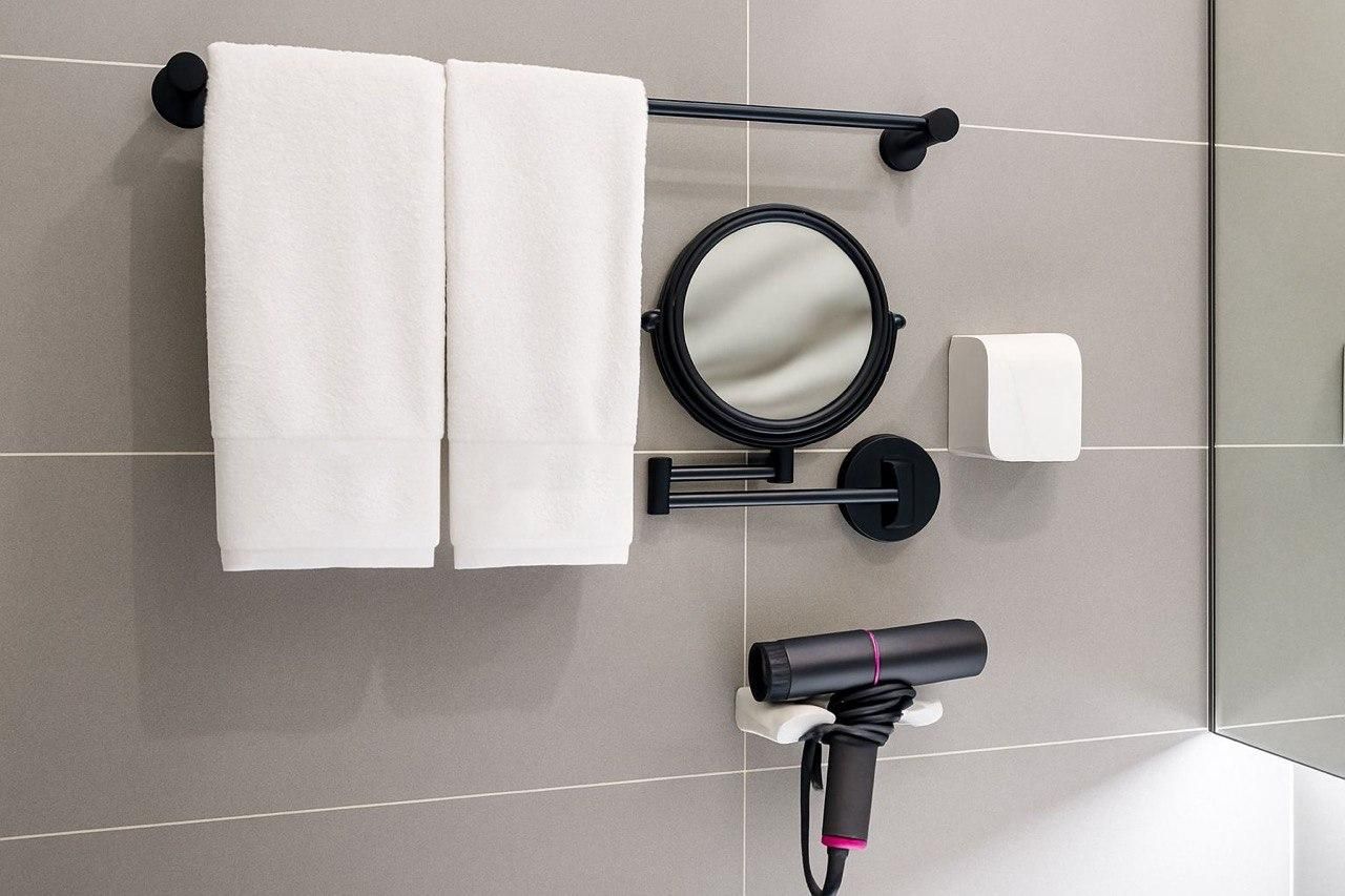 Infinity Pool & Balcony Unique Riverside Apartment Studio Apartment 2