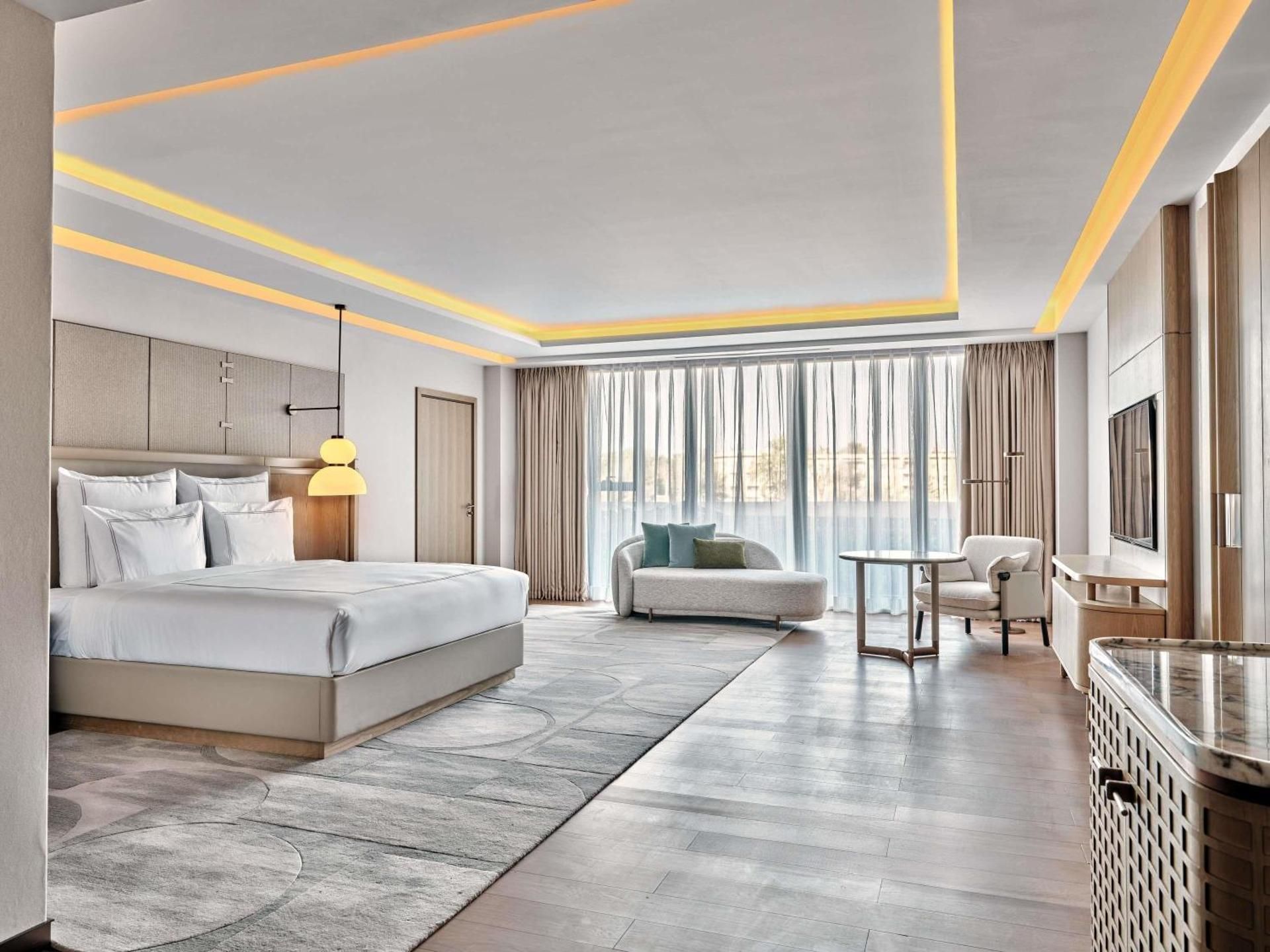 Swiss Advantage King Room - Mobility Accessible