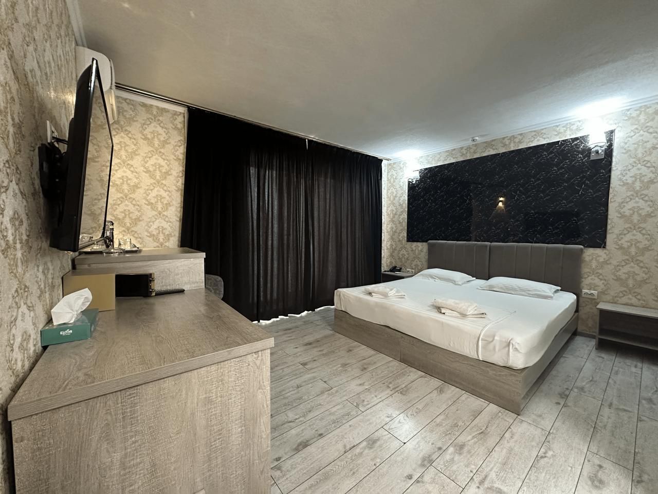 Double Suite