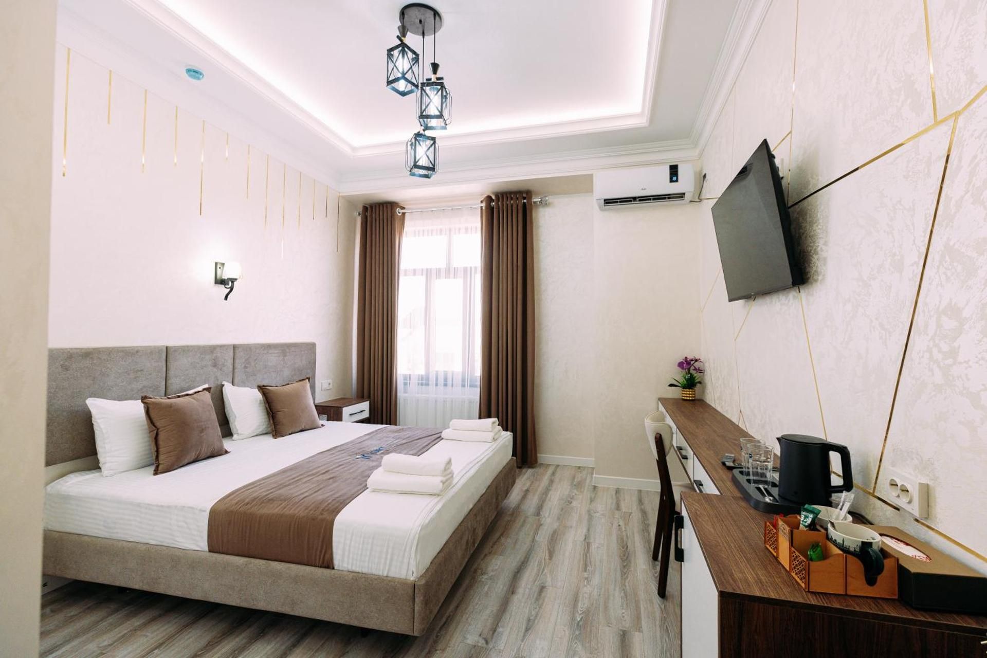 Yurt Deluxe Double or Twin