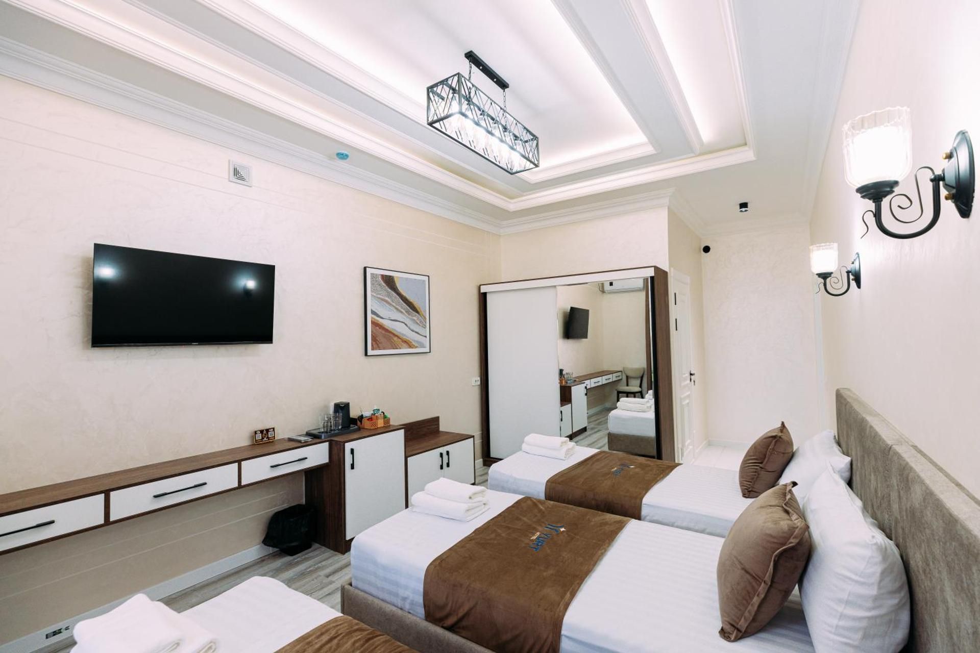 Deluxe Triple Room