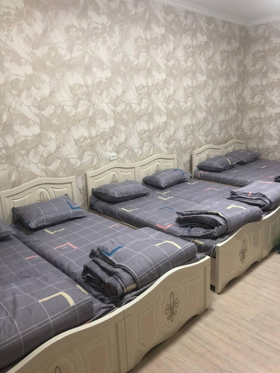 6 Beds with AC