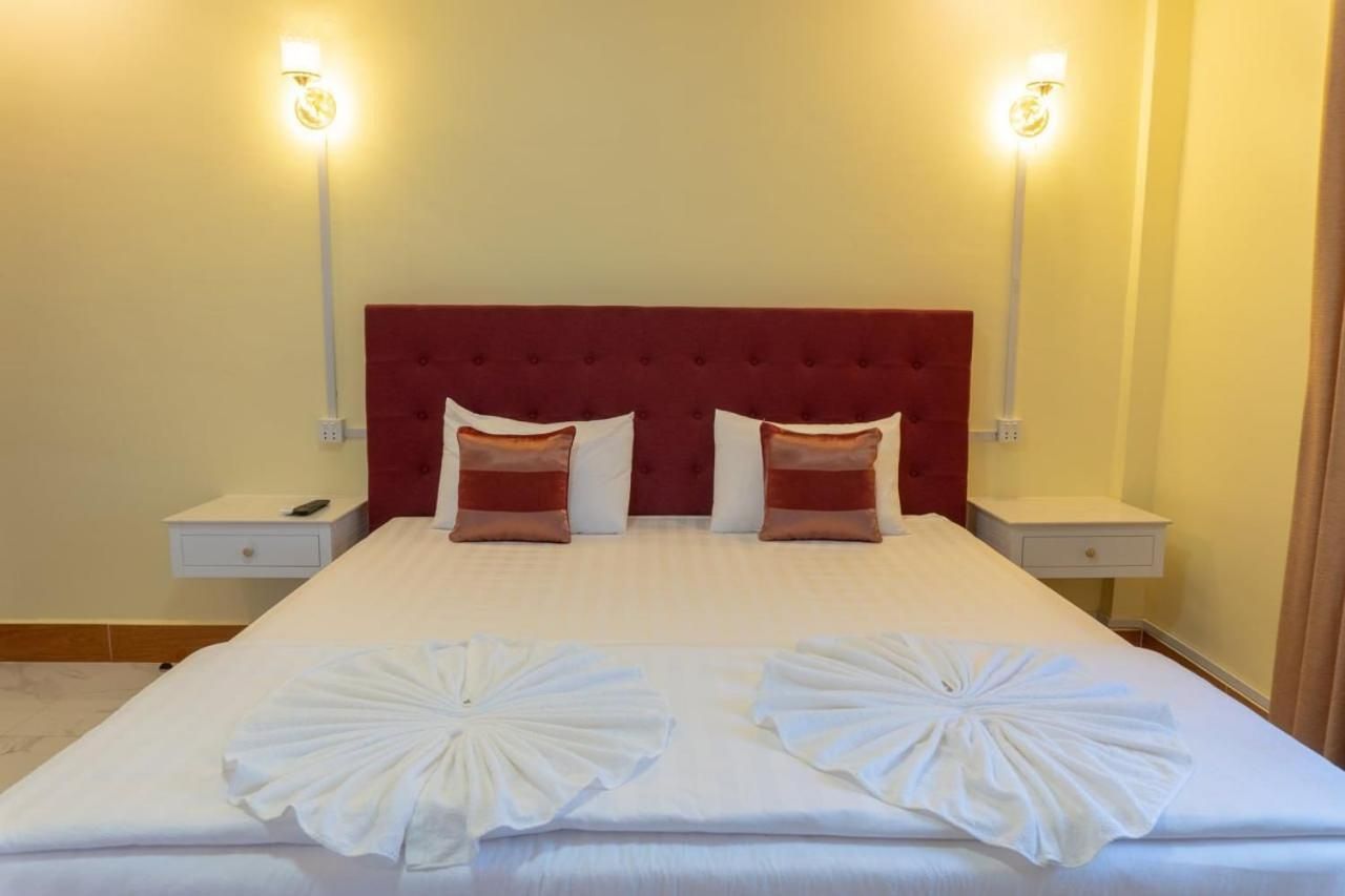 Deluxe Double or Twin Room