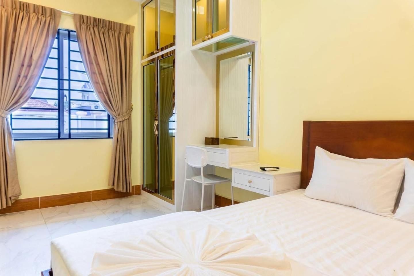Deluxe Double or Twin Room