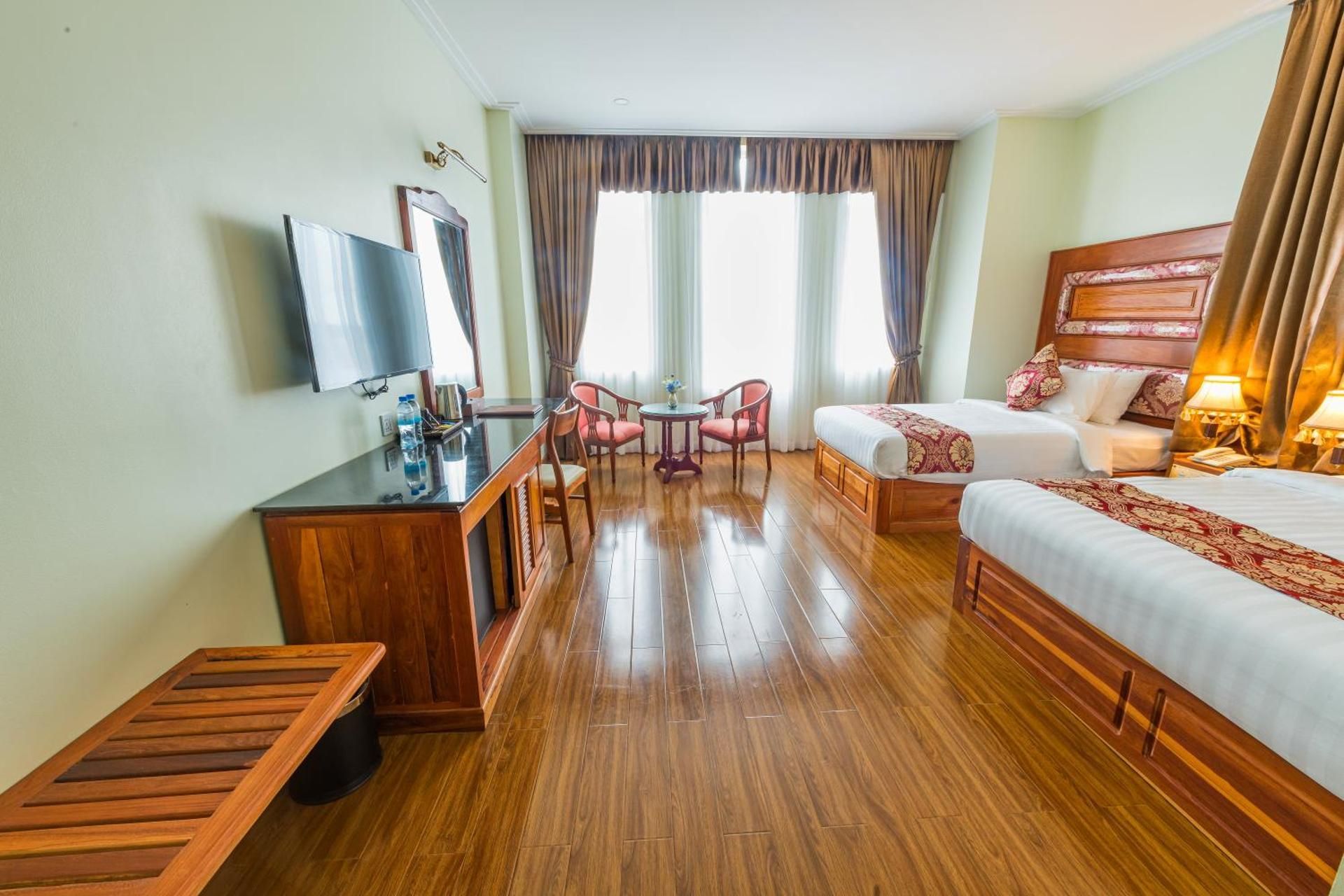 Deluxe Double Or Twin City View