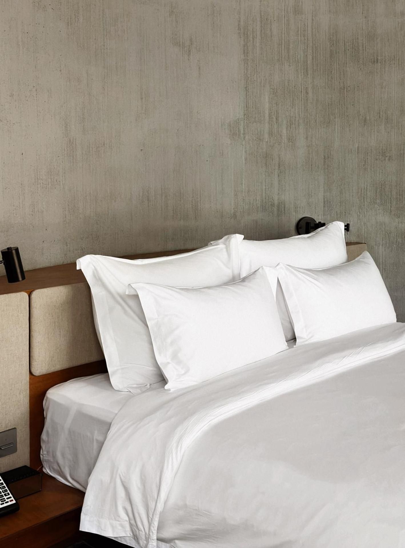 Serene Vita Retreat Double Room with Mountain View 2