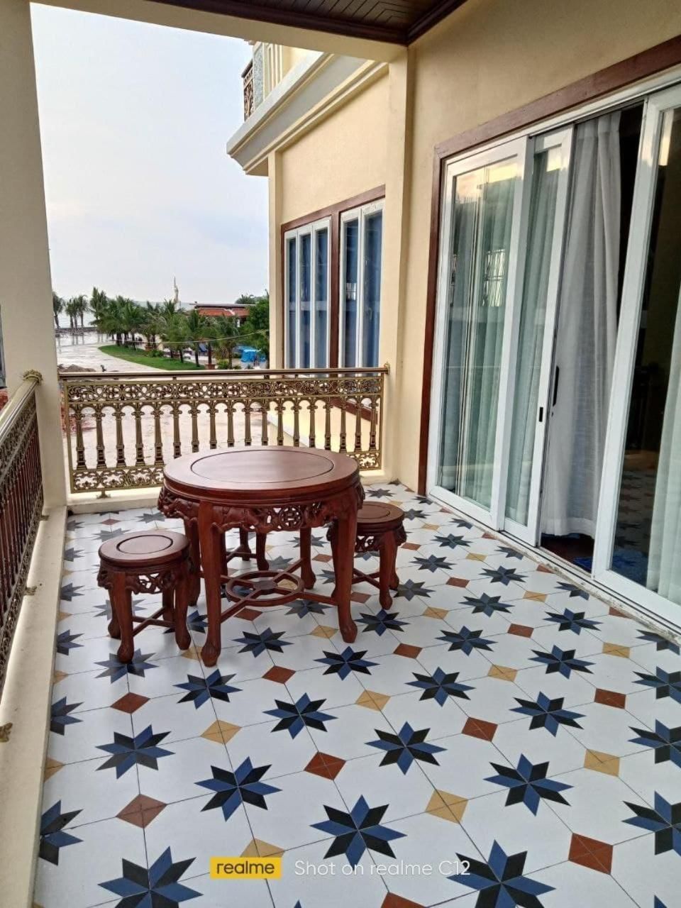 Three Bedroom Villa with Garden