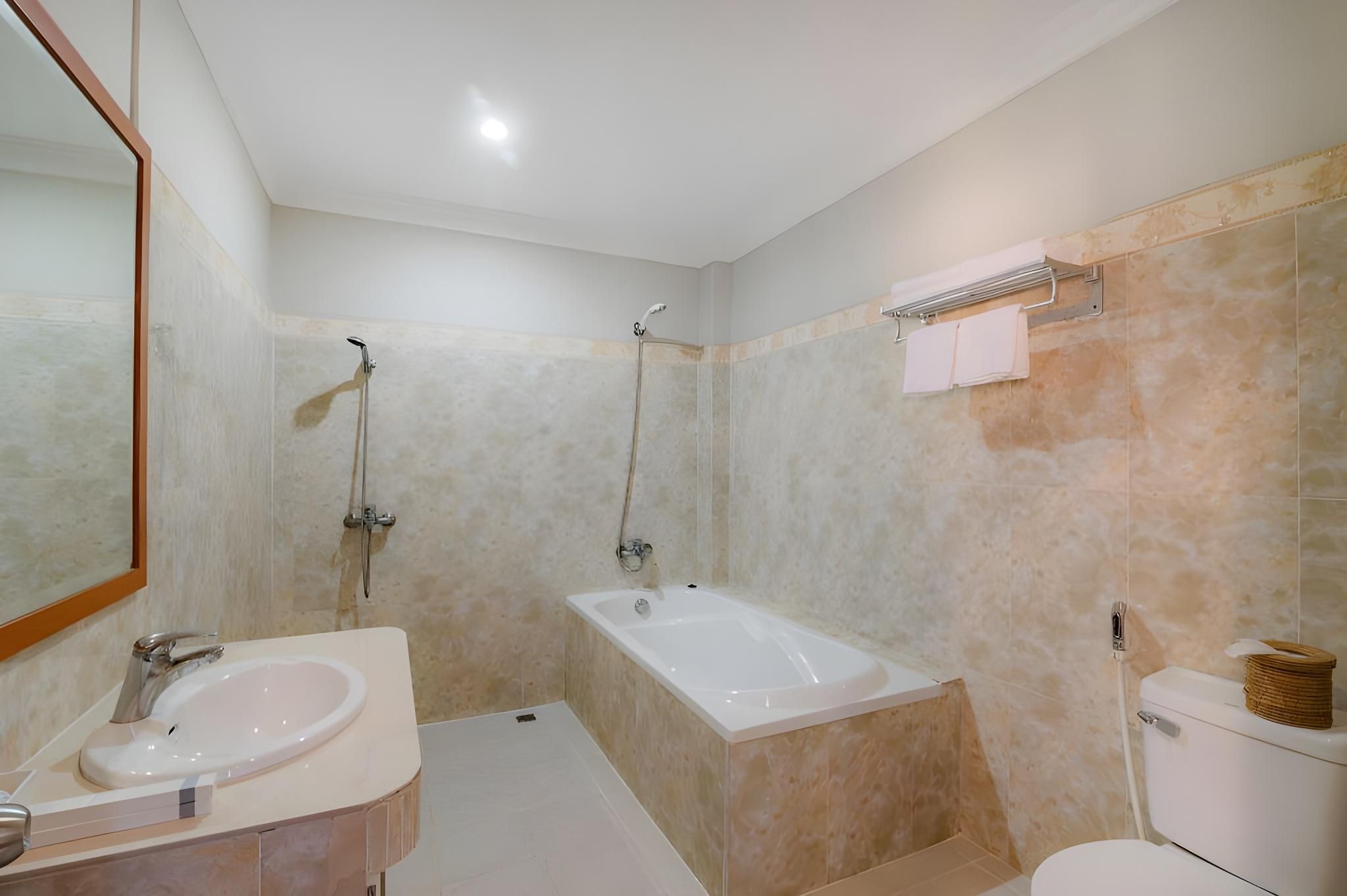 Family, 2 Bedroom Apartment