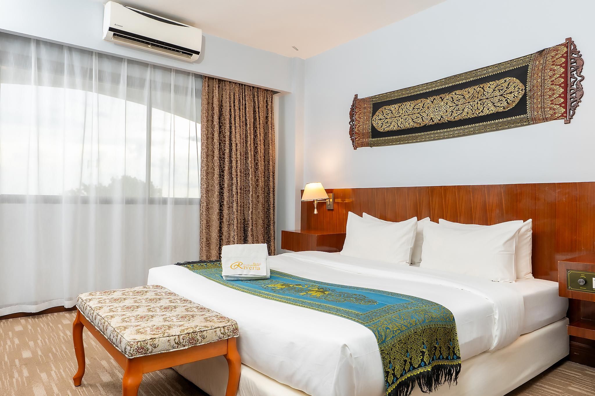 RIVERIA HOTEL Deluxe King