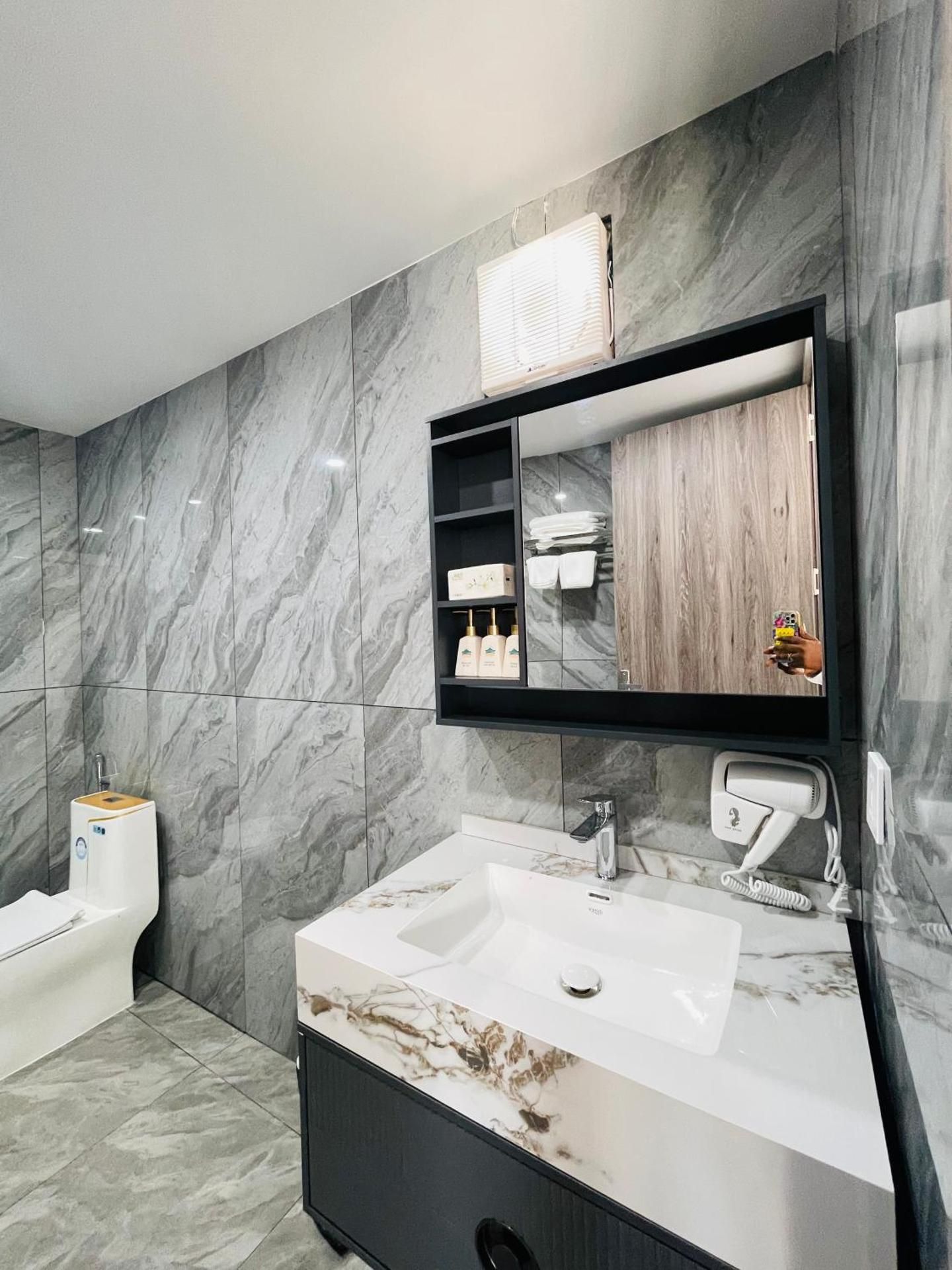 Ruby Mountain View Resort Family Room 2