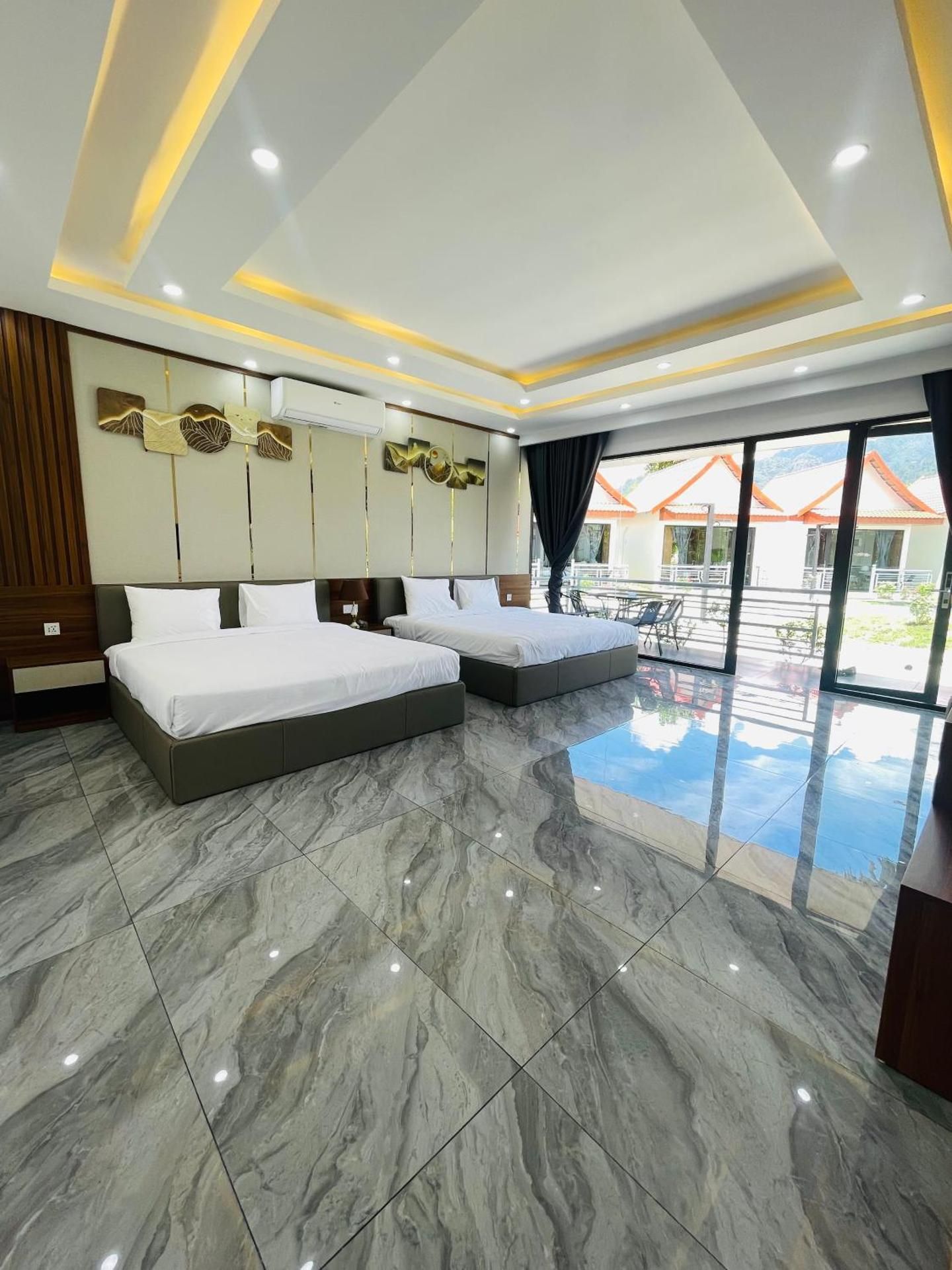 Ruby Mountain View Resort Family Room