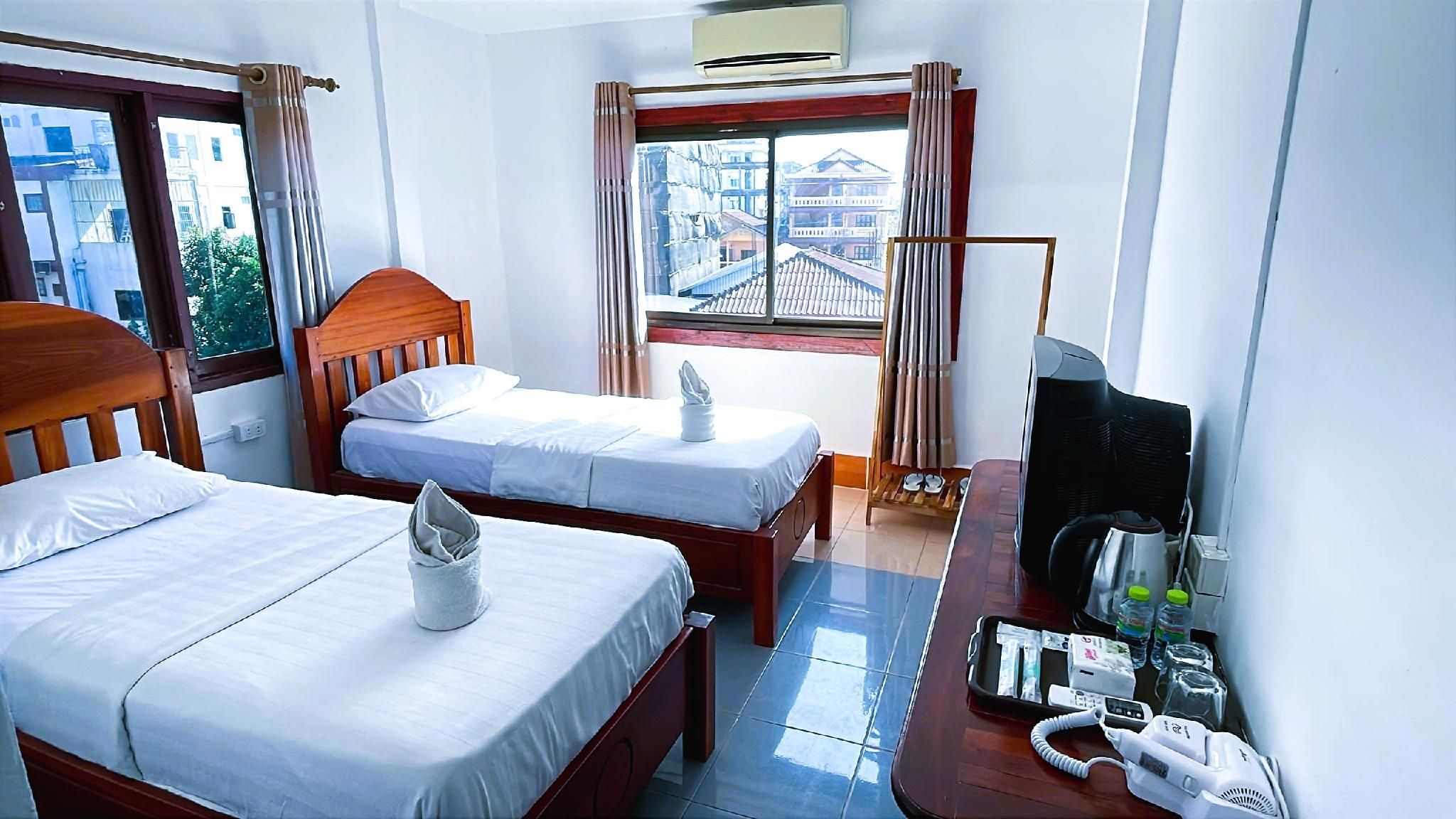 Twin Room with Mountain View