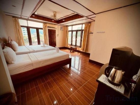Standard Family Room