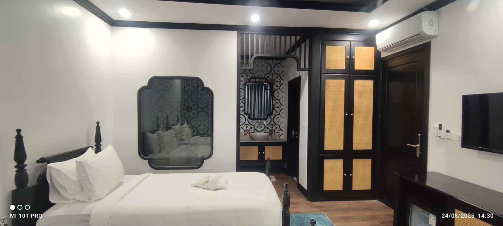 Deluxe Double Pool View