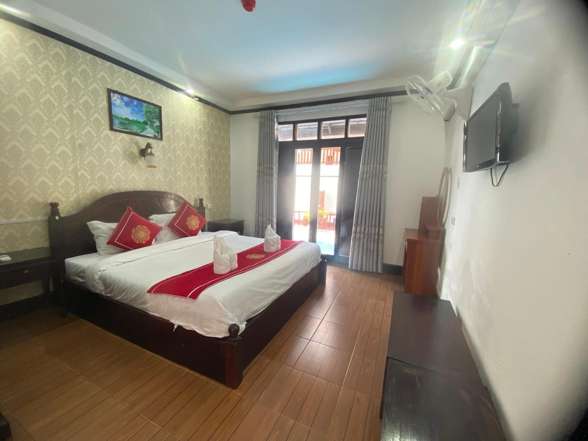 King Room with Pool View