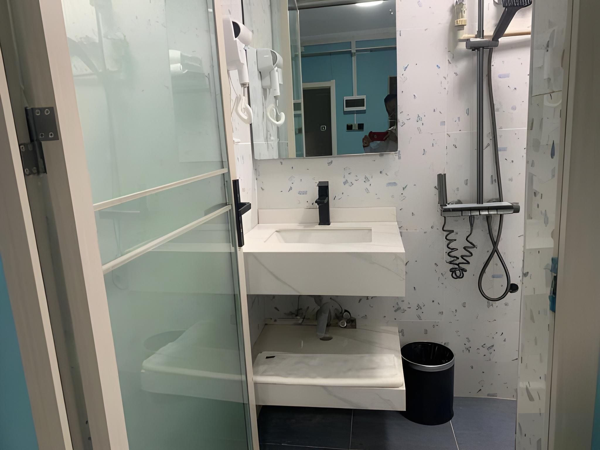 CHALEUNXAY HOTEL Deluxe Queen Combo 3