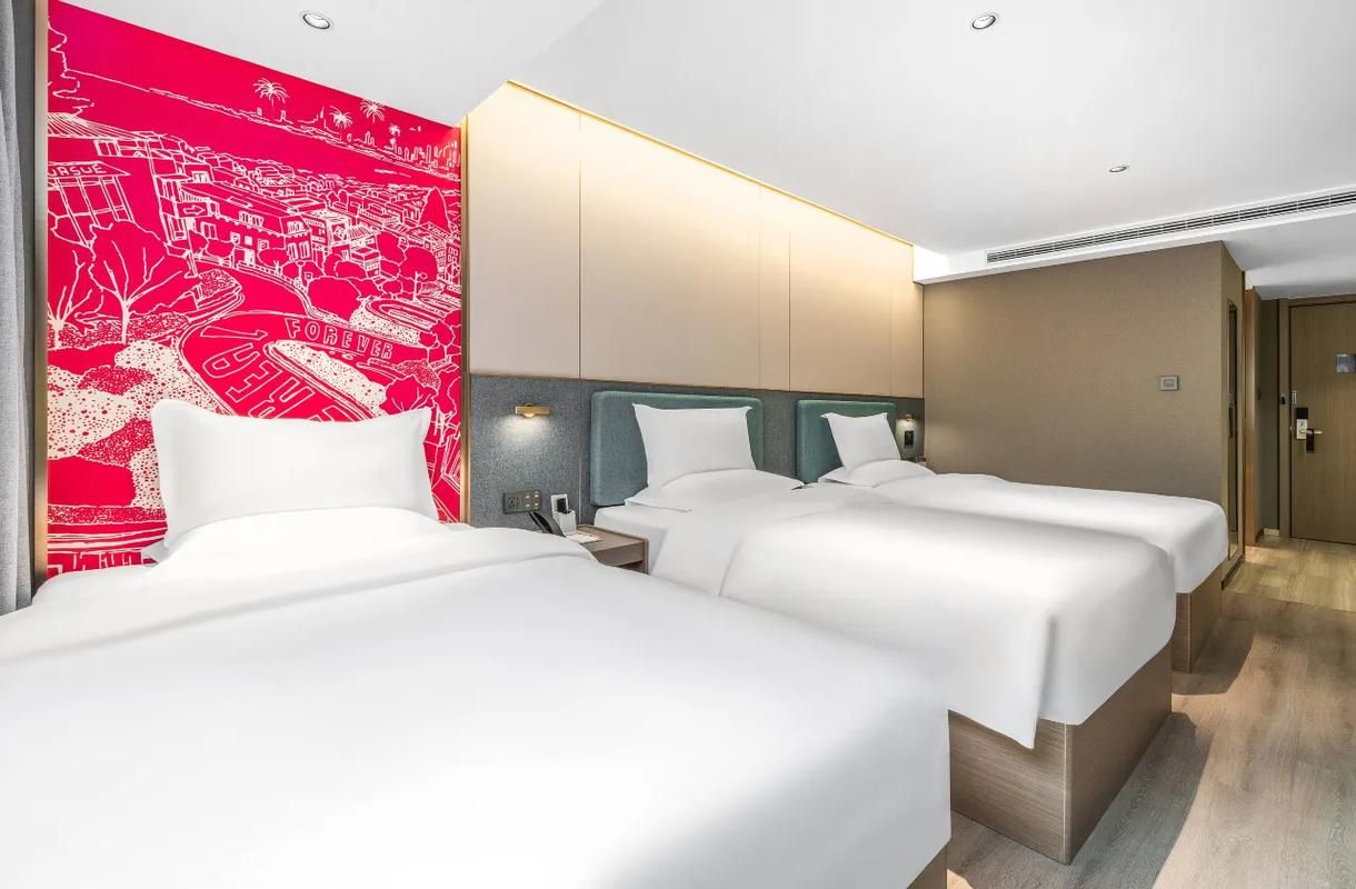 Triple Bed Room