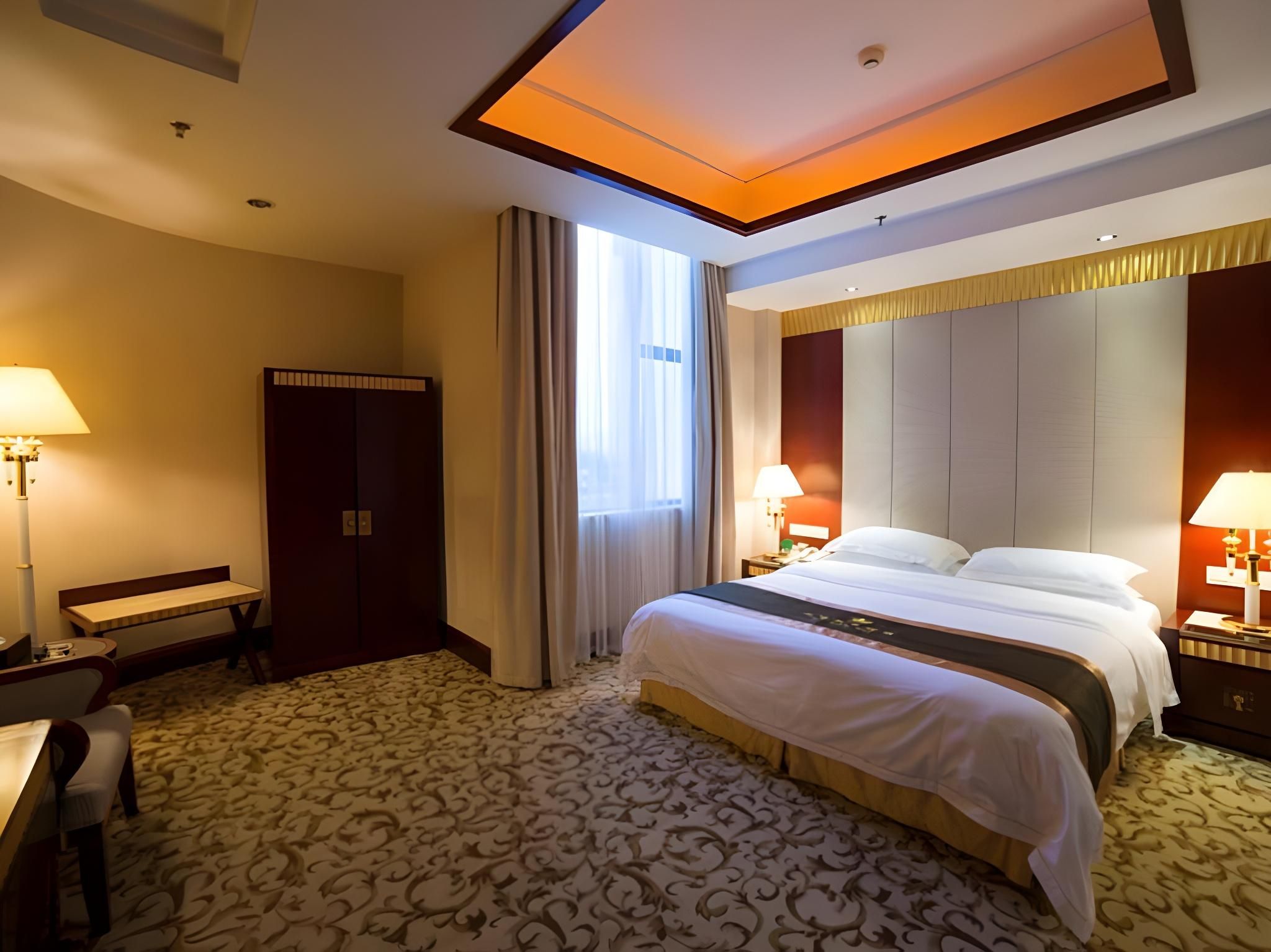 Business King Bed