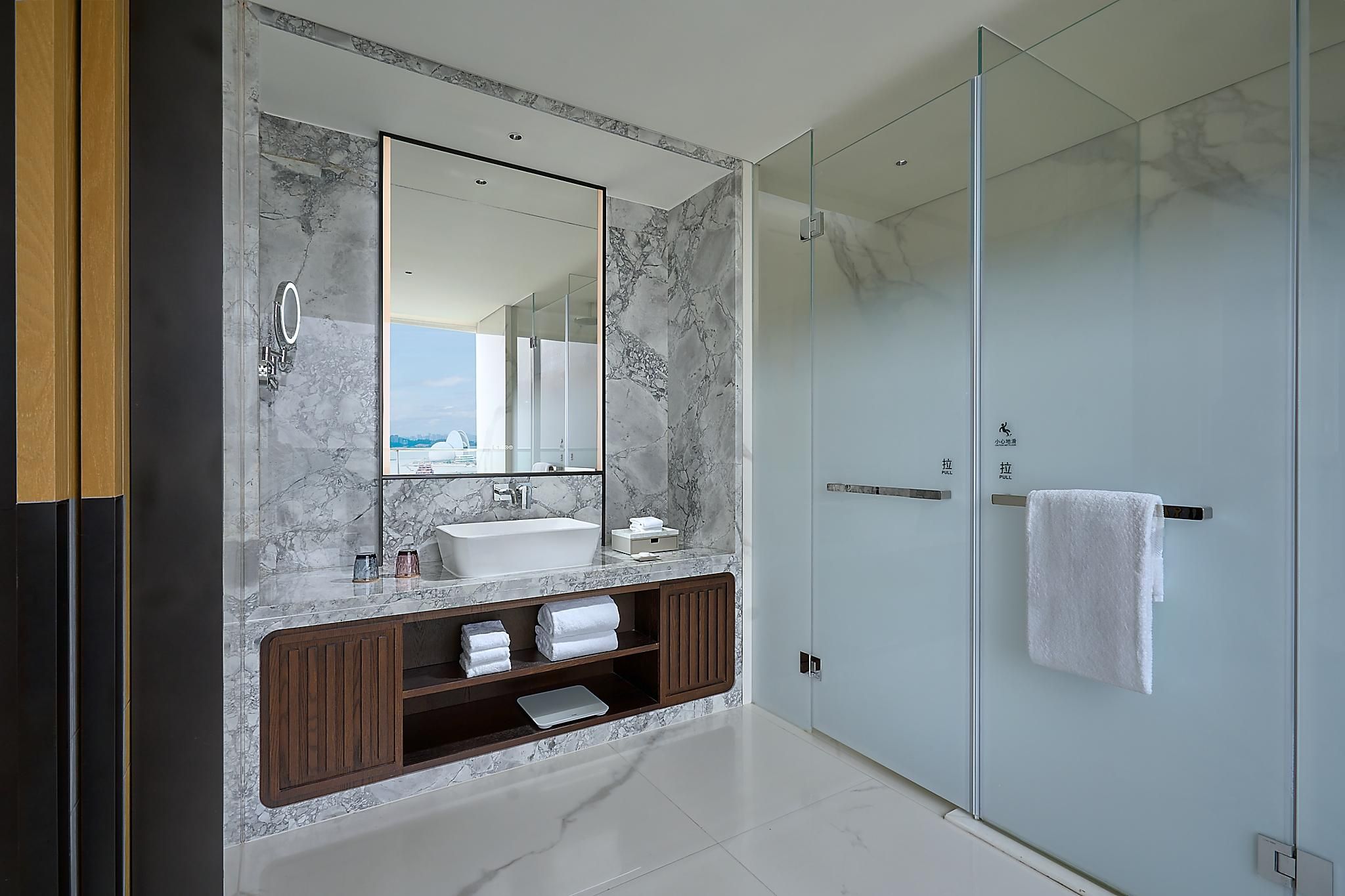 Premier Harbor View Room