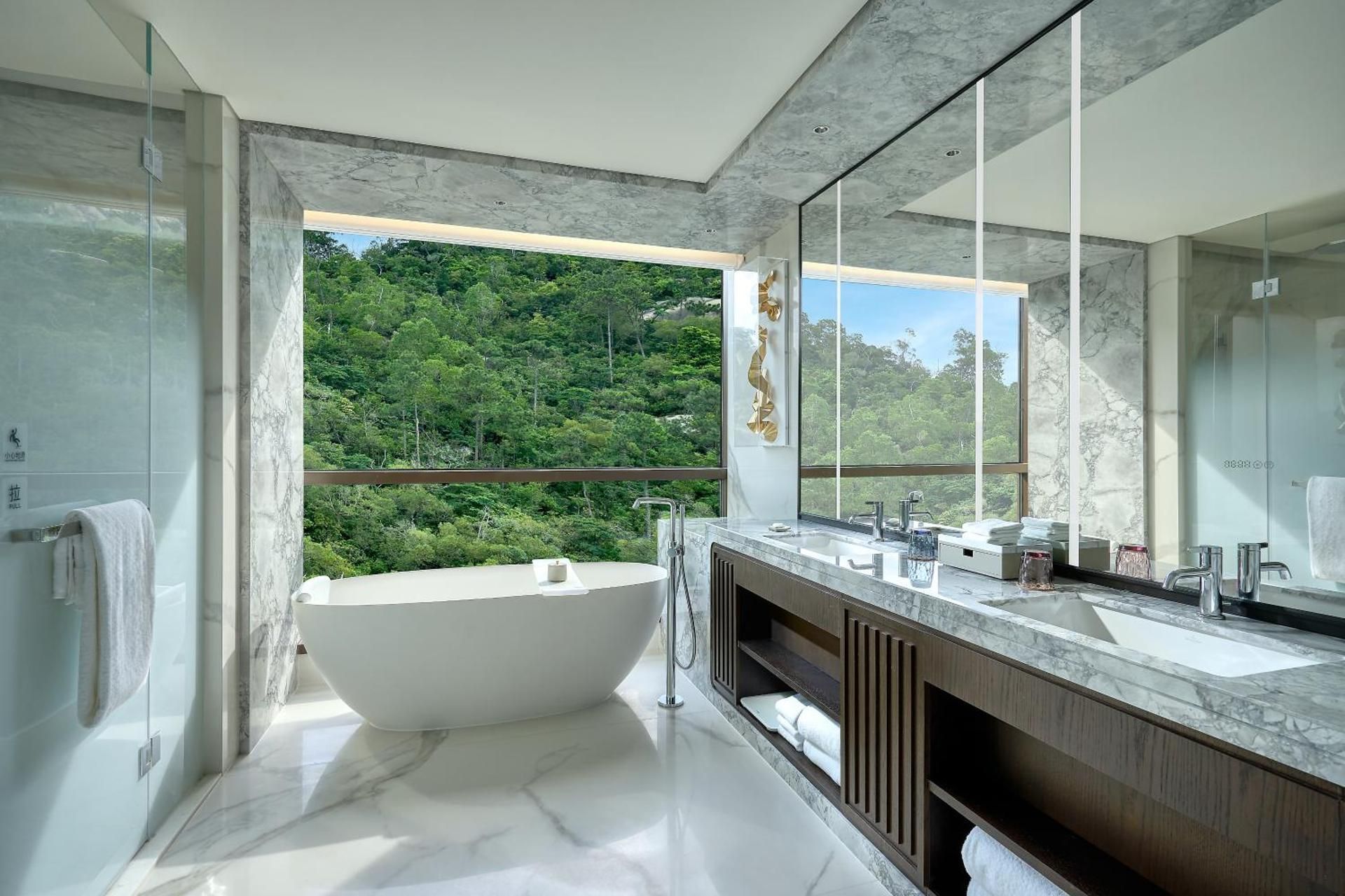 Mountain & Sea View Suite