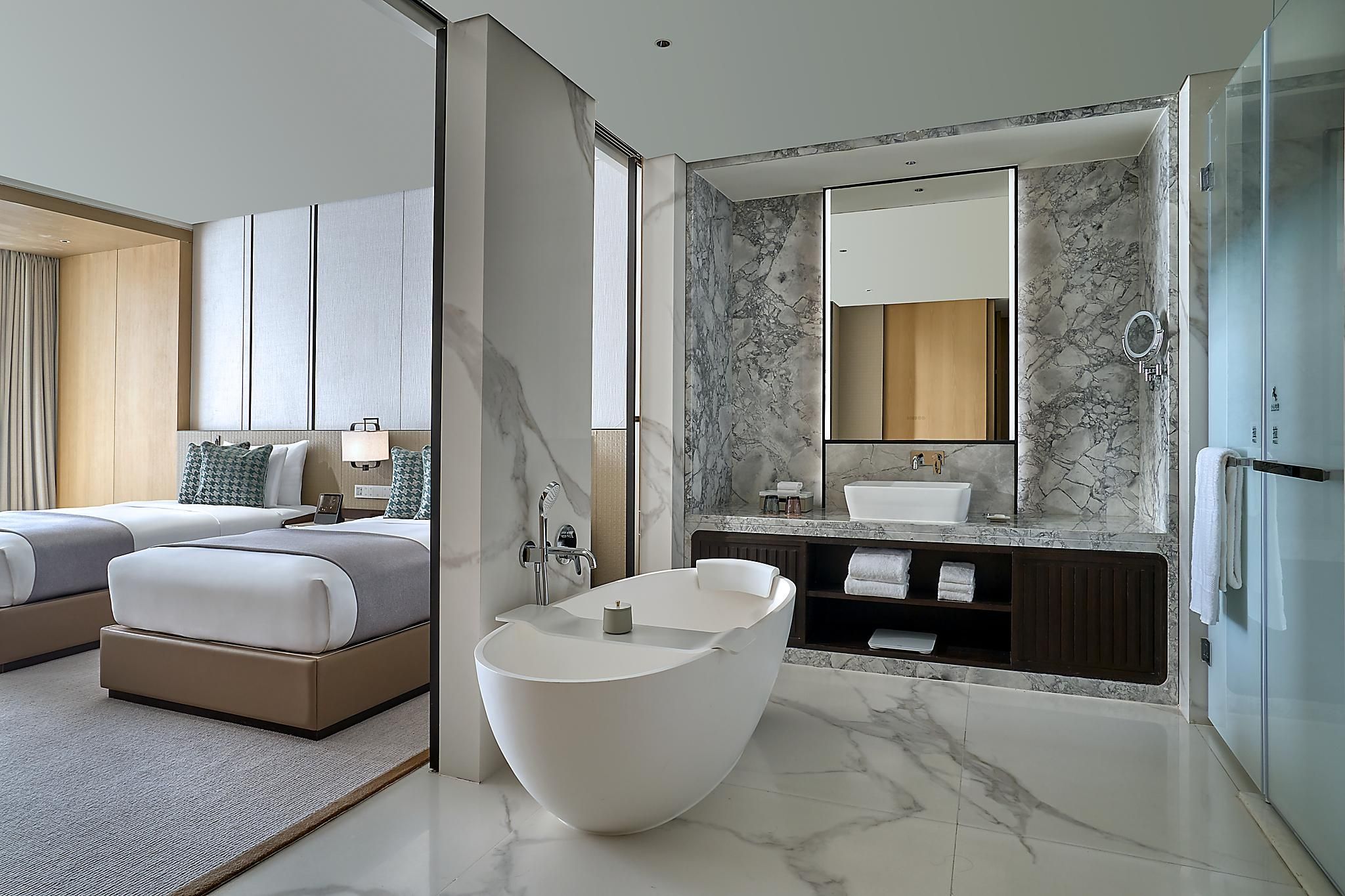 Deluxe Mountain View Twin Room