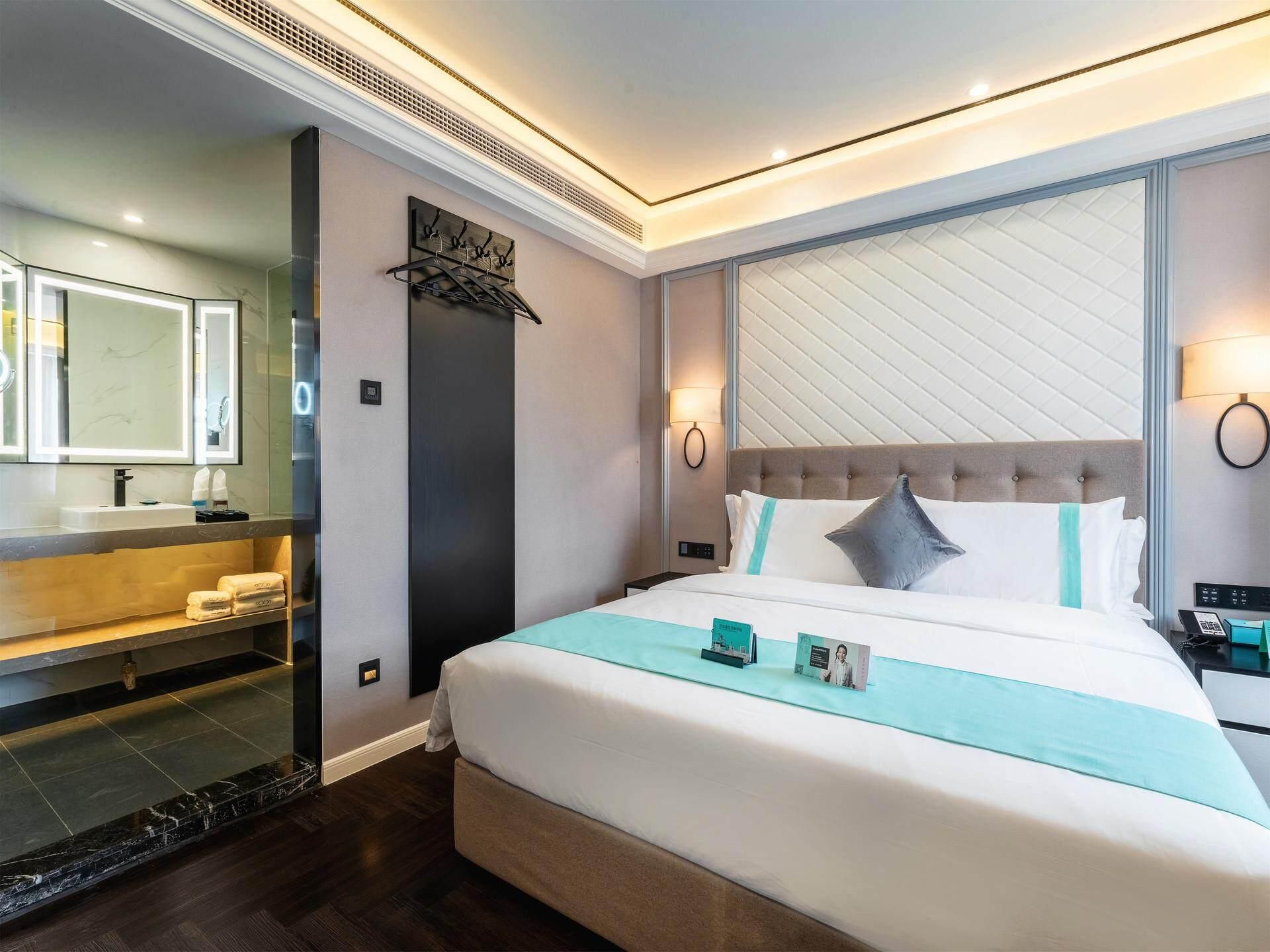 Xana - Business Bed Room