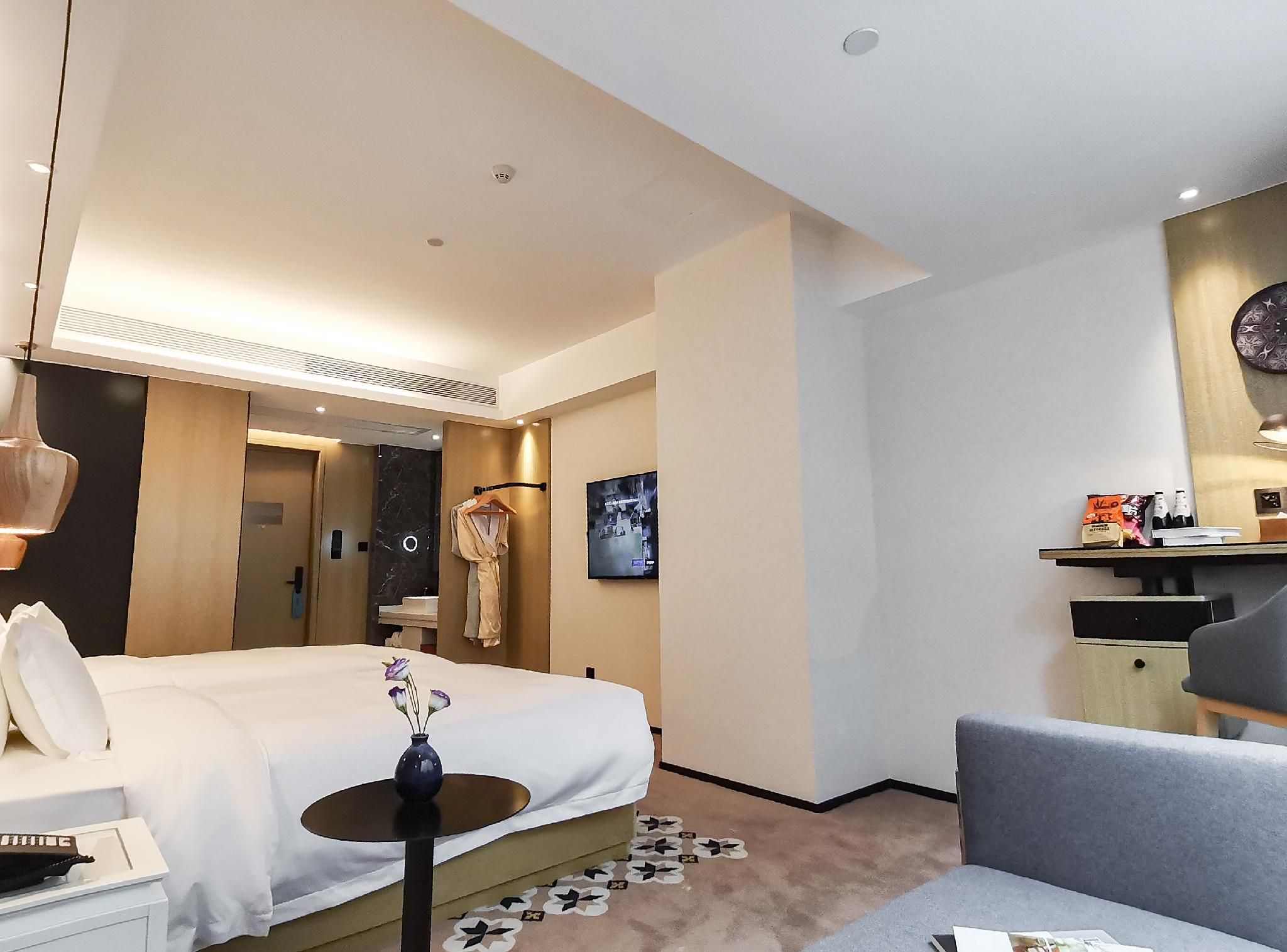 Elegant Twin Room